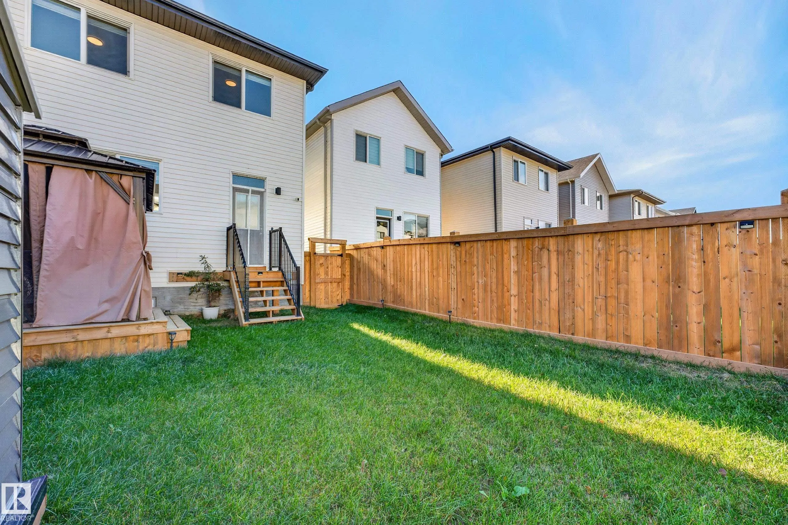 3983 Wren Loop