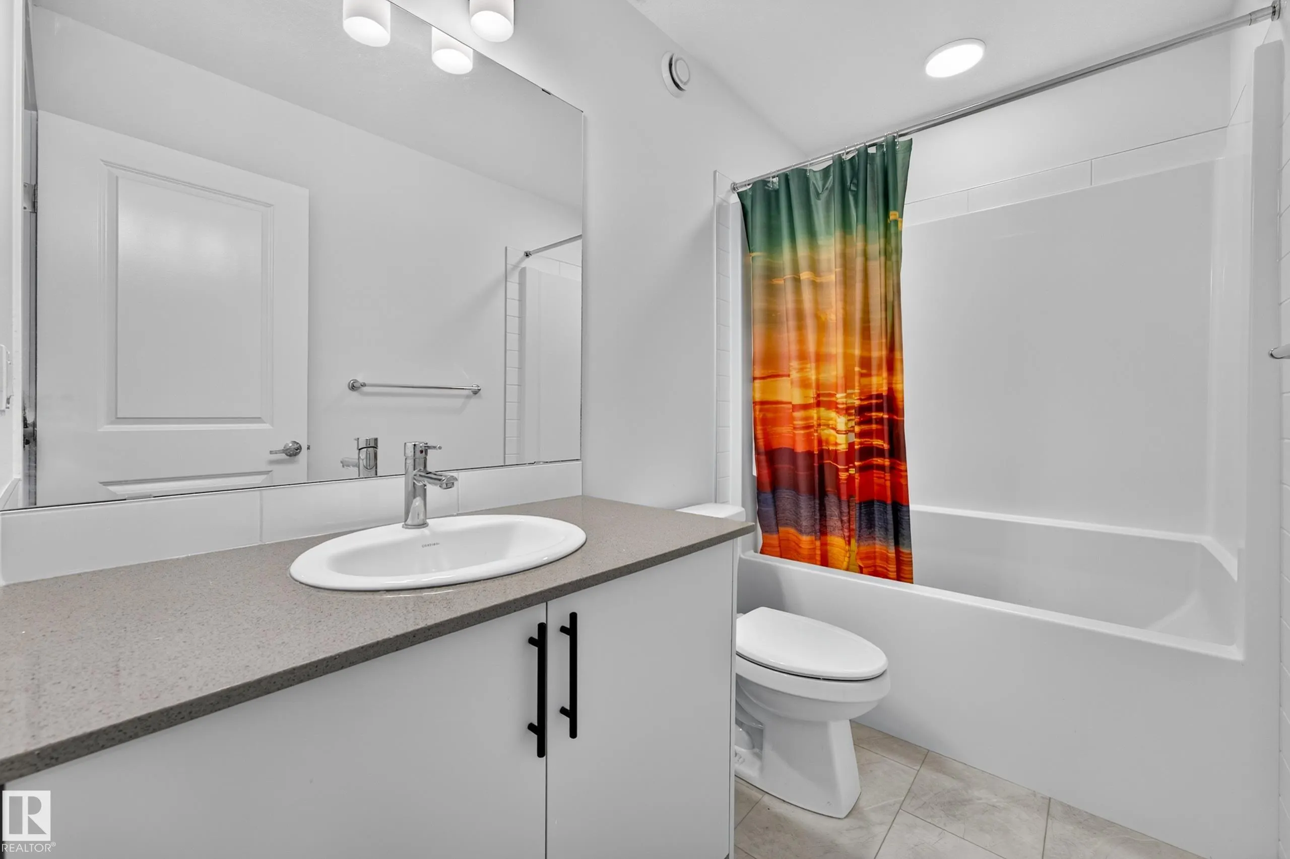 3983 Wren Loop