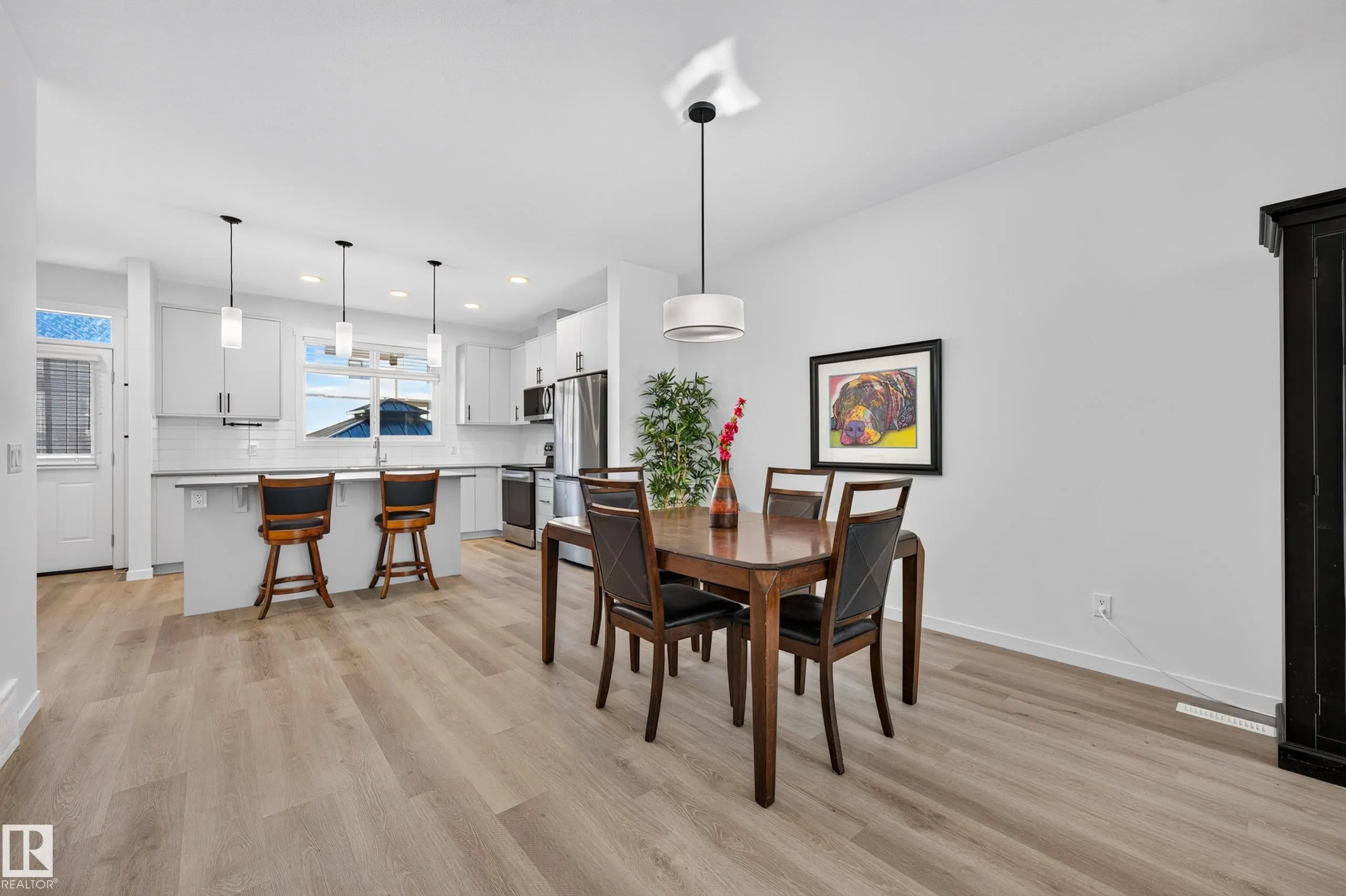 3983 Wren Loop