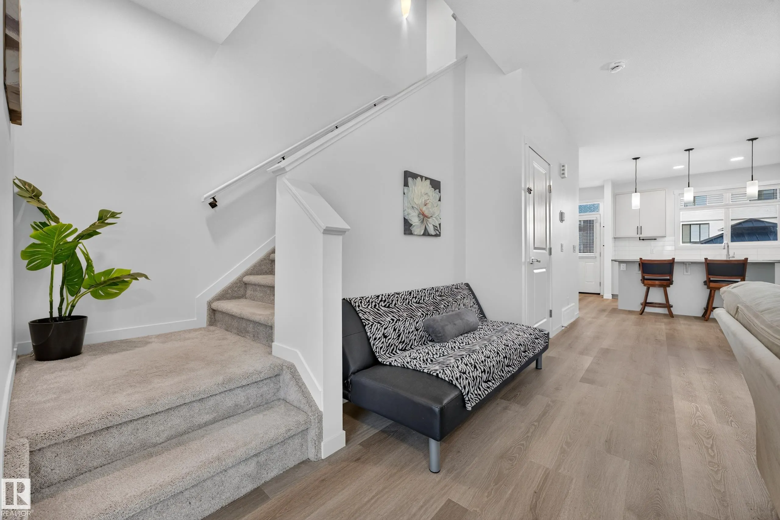 3983 Wren Loop