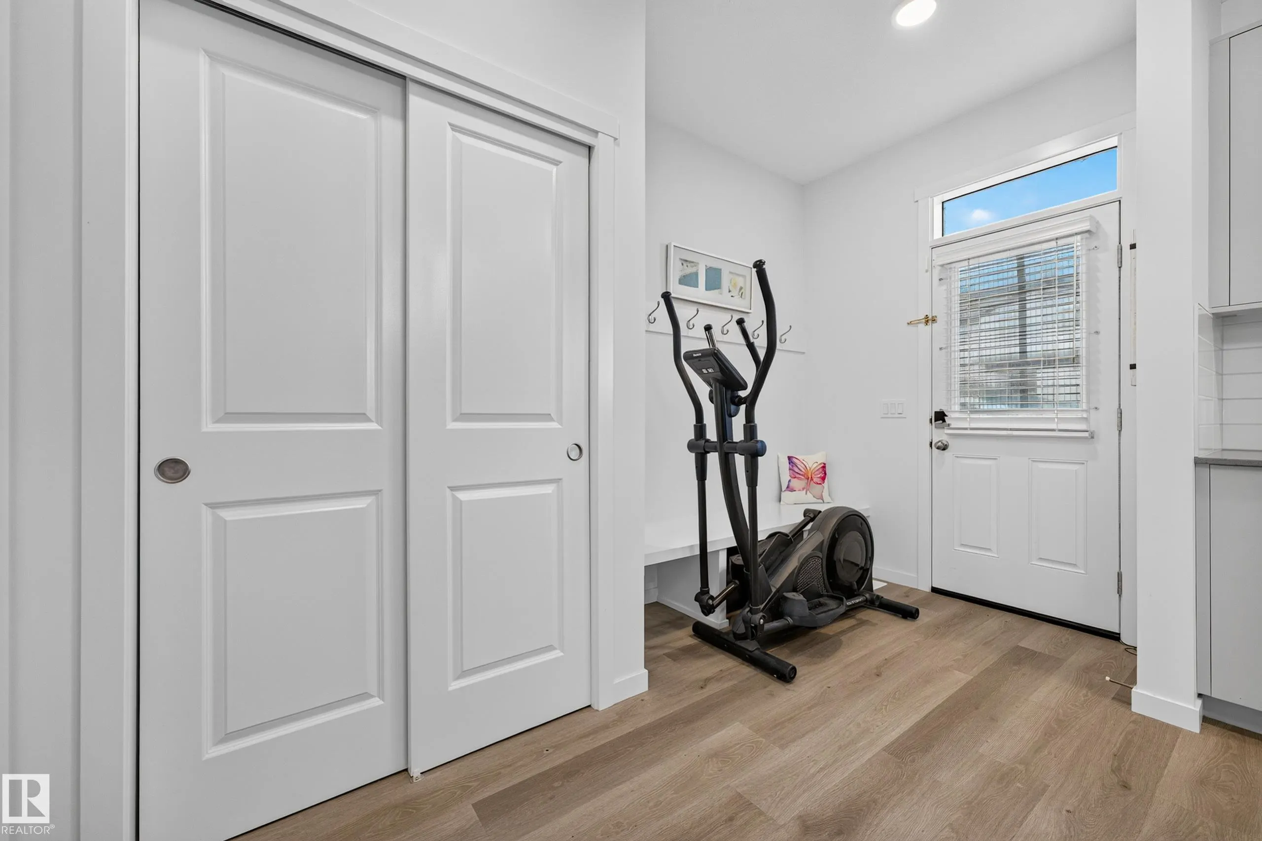 3983 Wren Loop