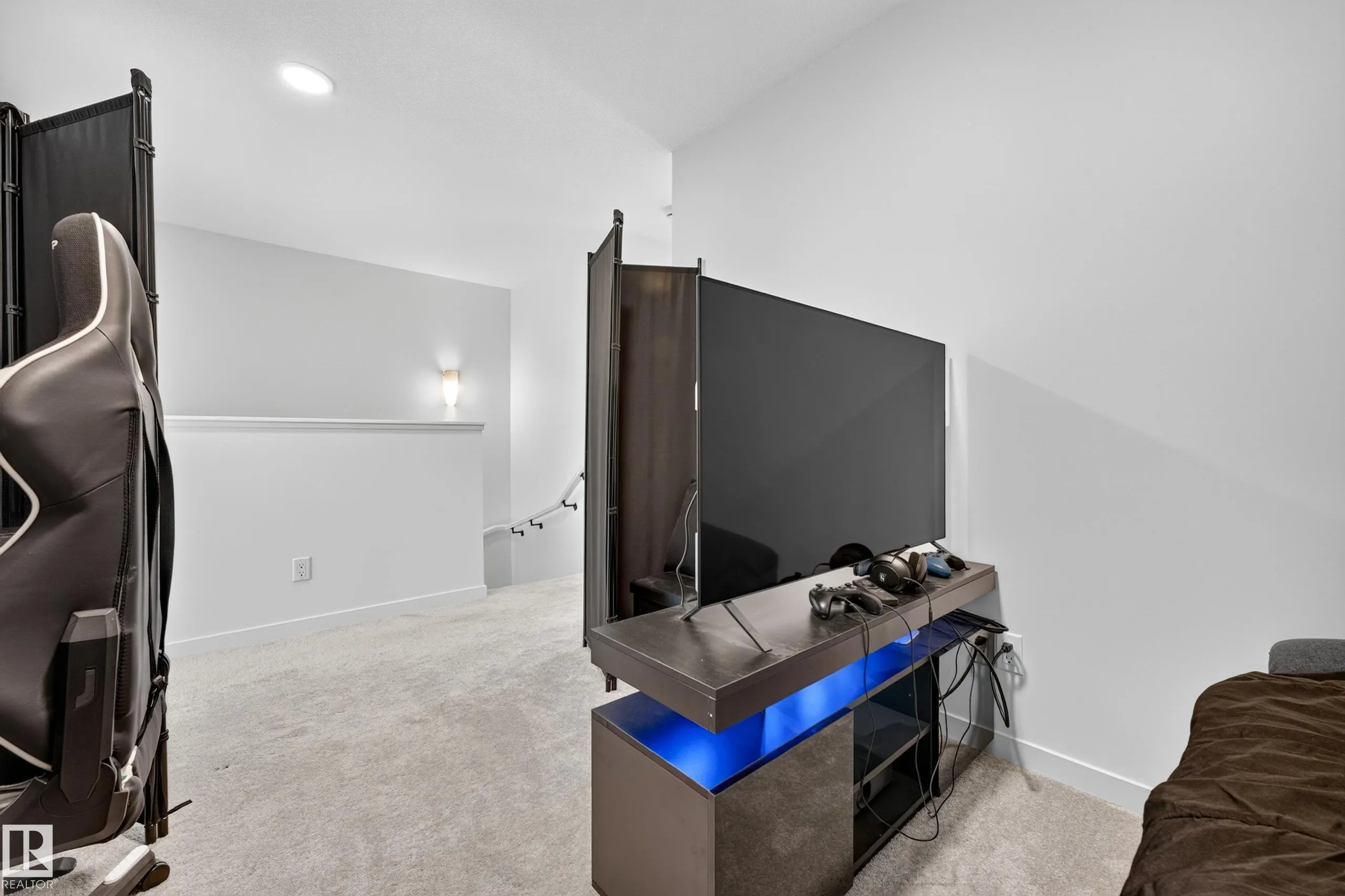 3983 Wren Loop