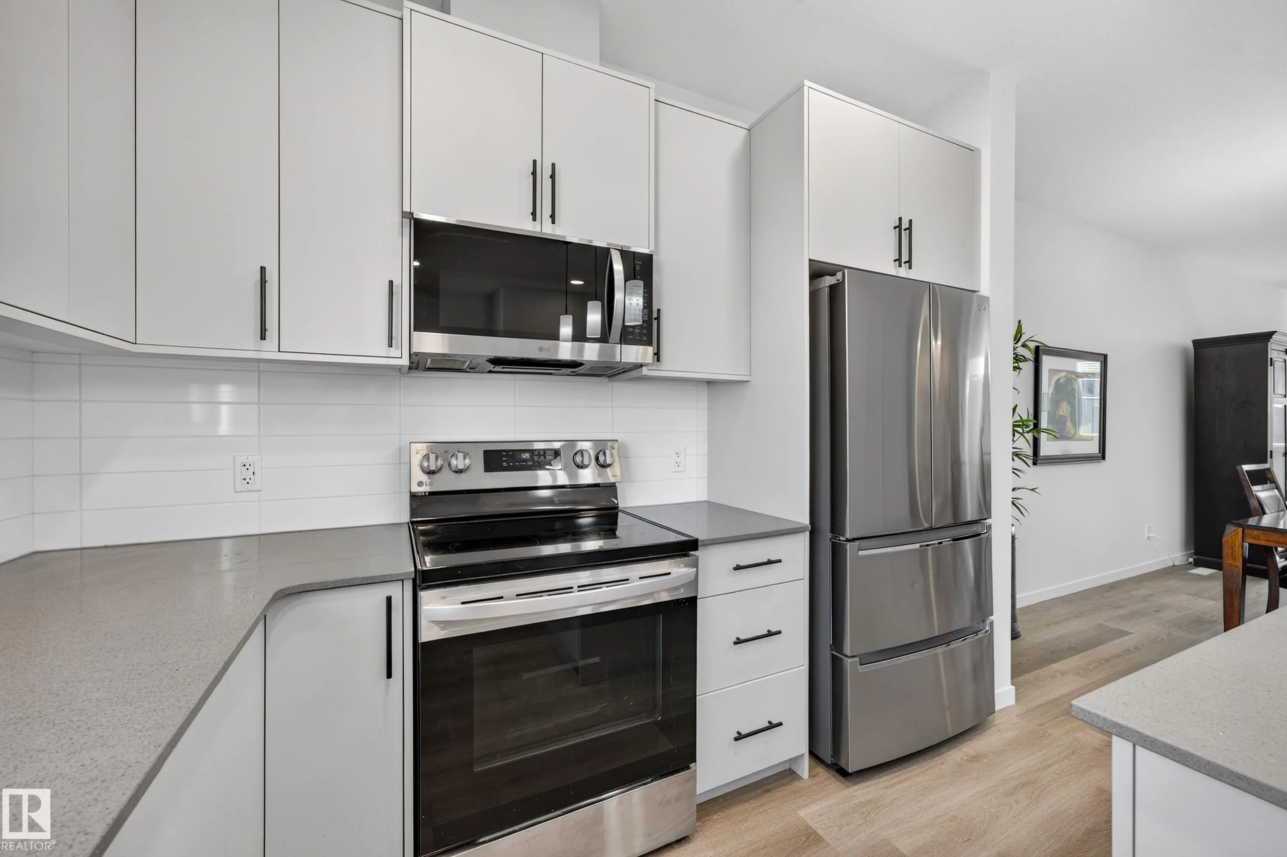 3983 Wren Loop