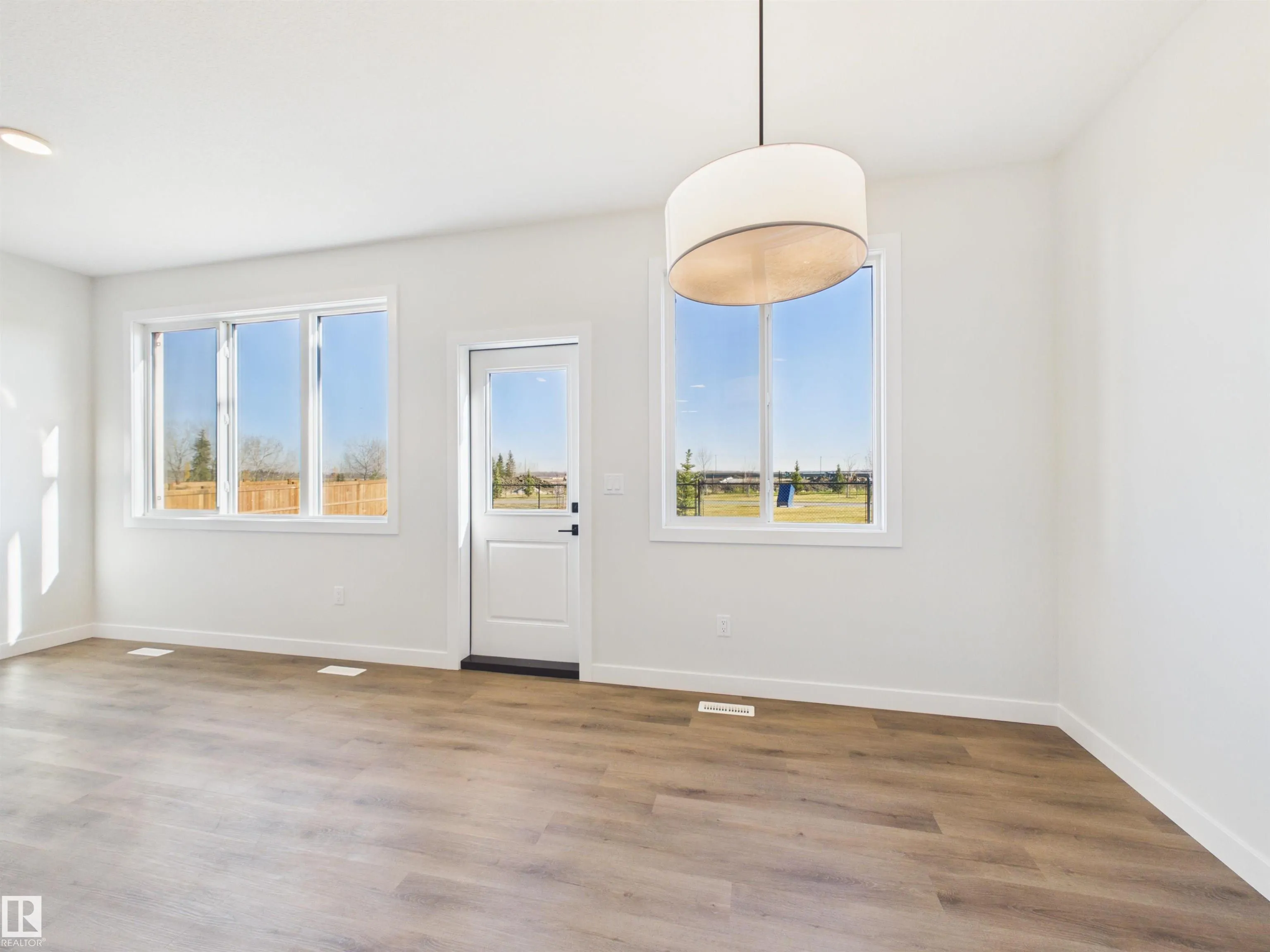 49 SUMAC Close