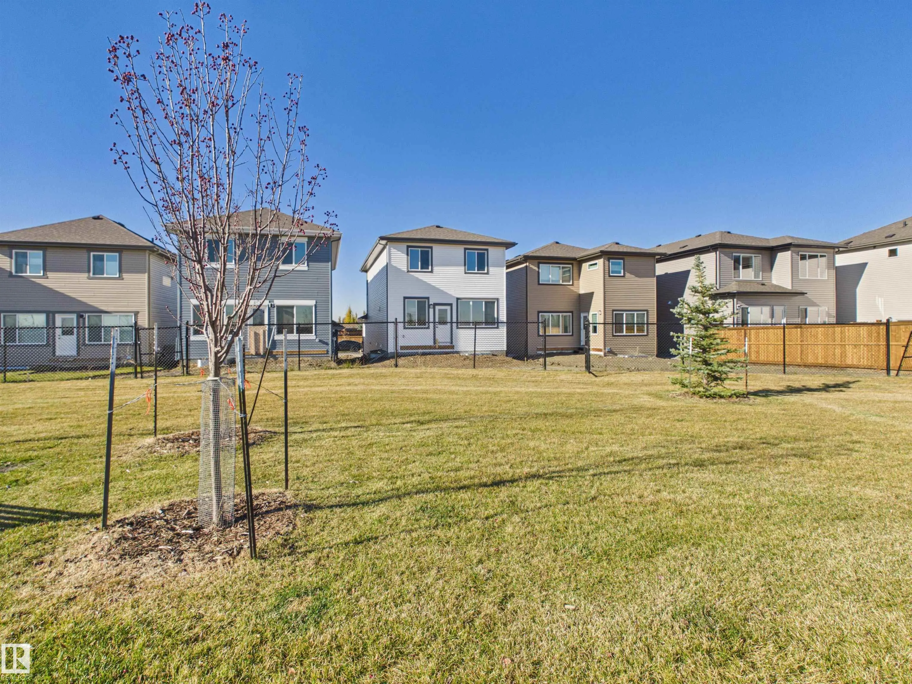 49 SUMAC Close