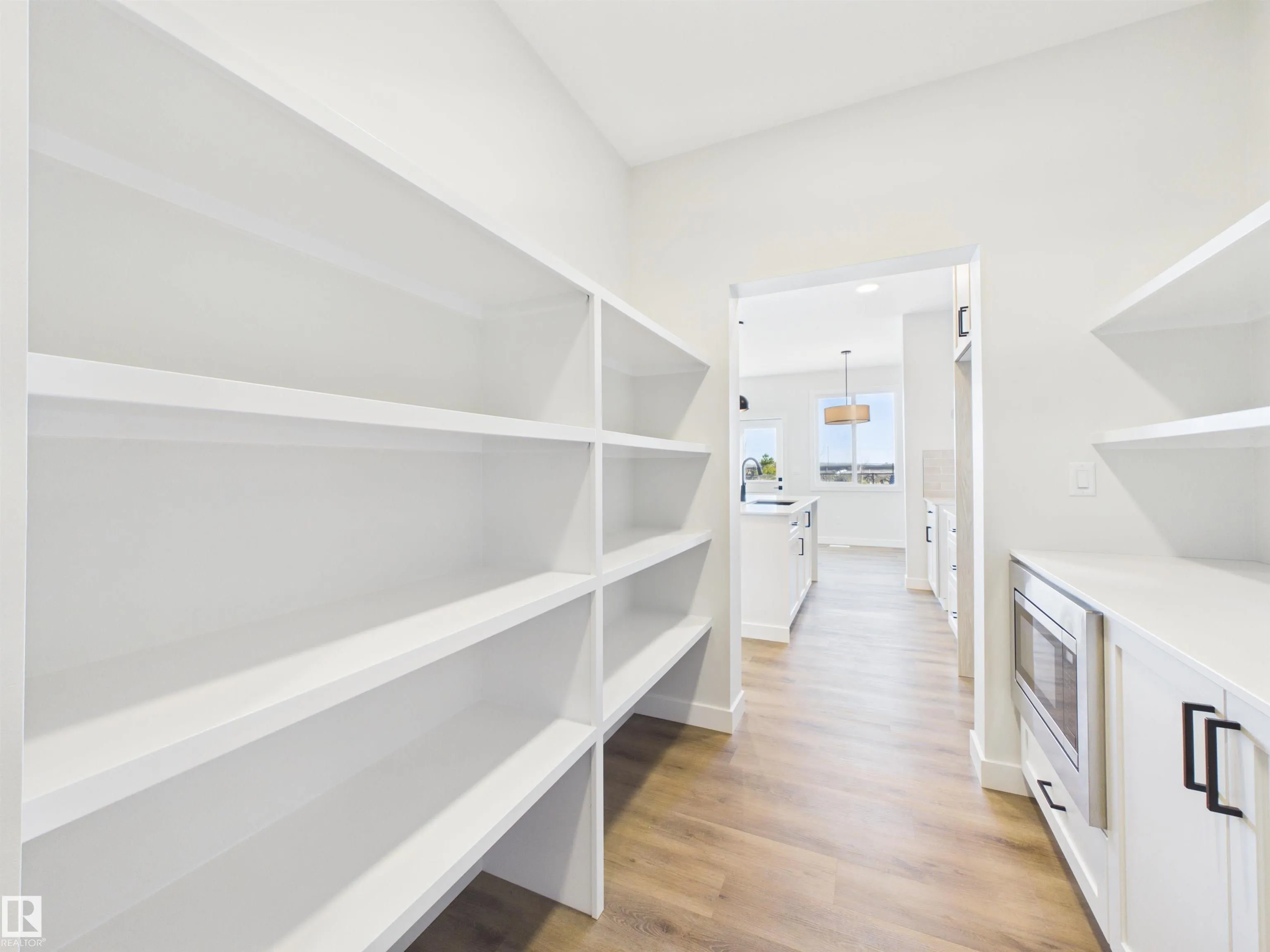 49 SUMAC Close
