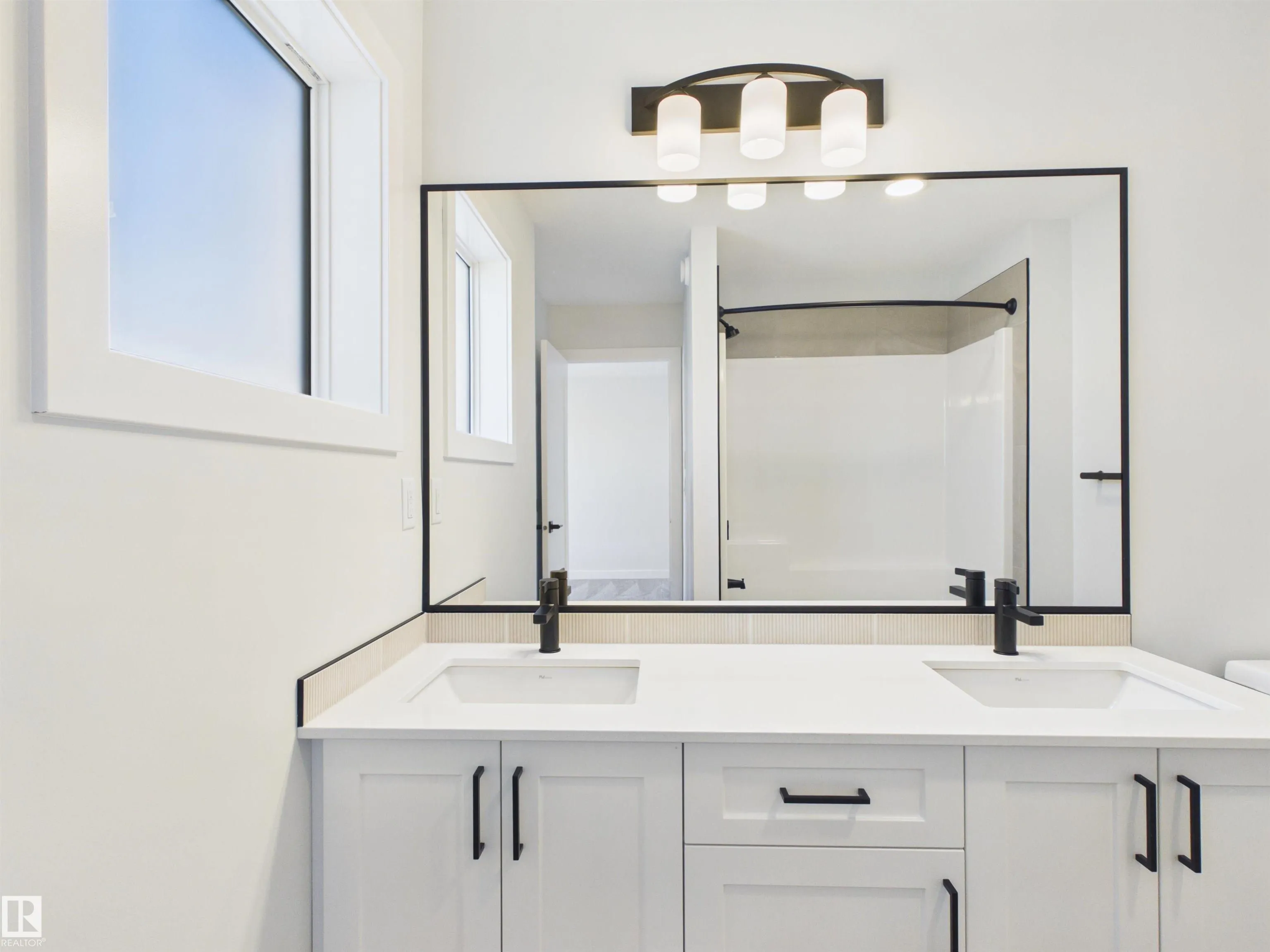 49 SUMAC Close
