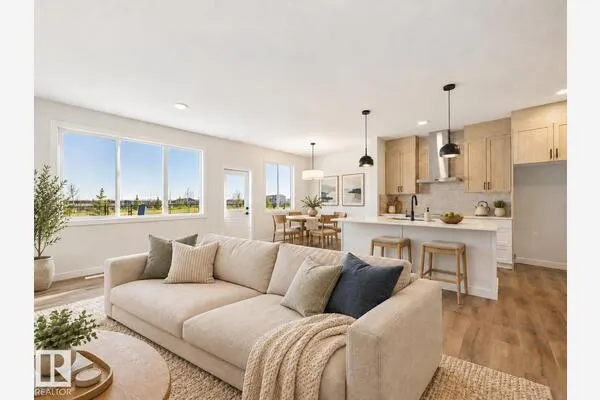 49 SUMAC Close