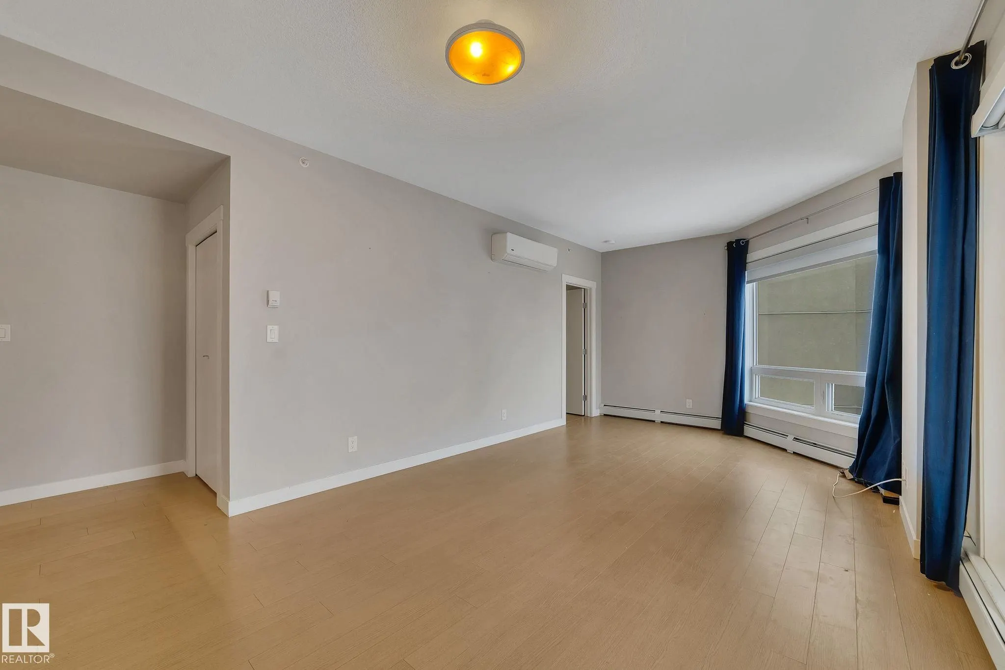 10410 102 Avenue