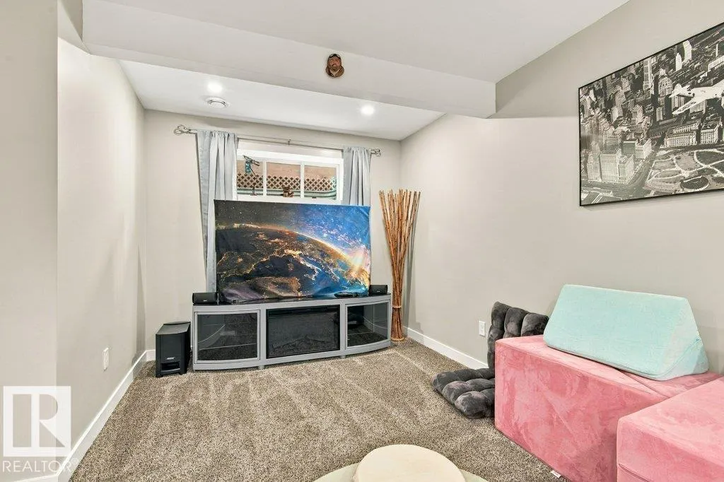 18 Currant Crescent