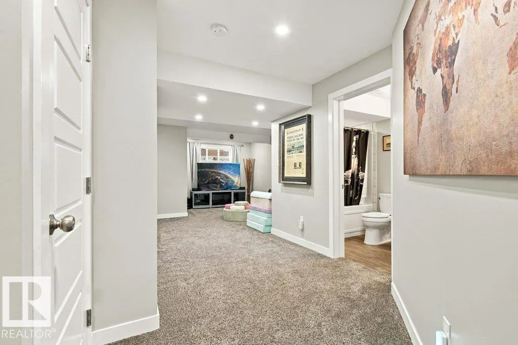 18 Currant Crescent