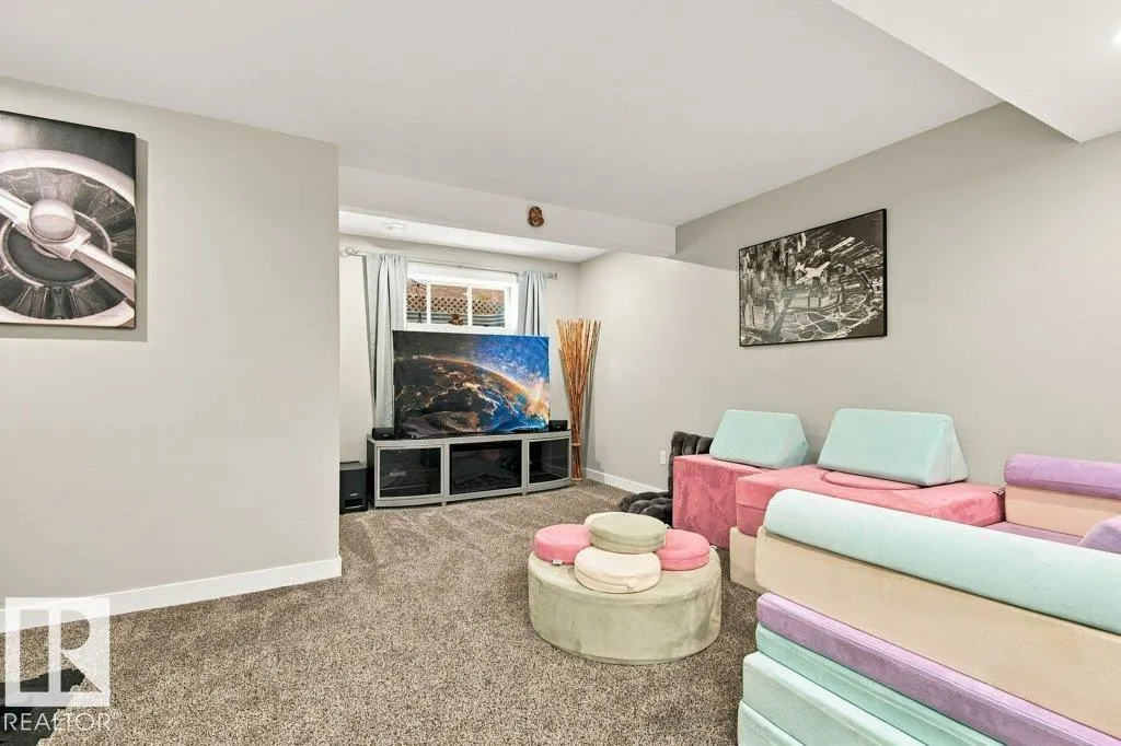 18 Currant Crescent