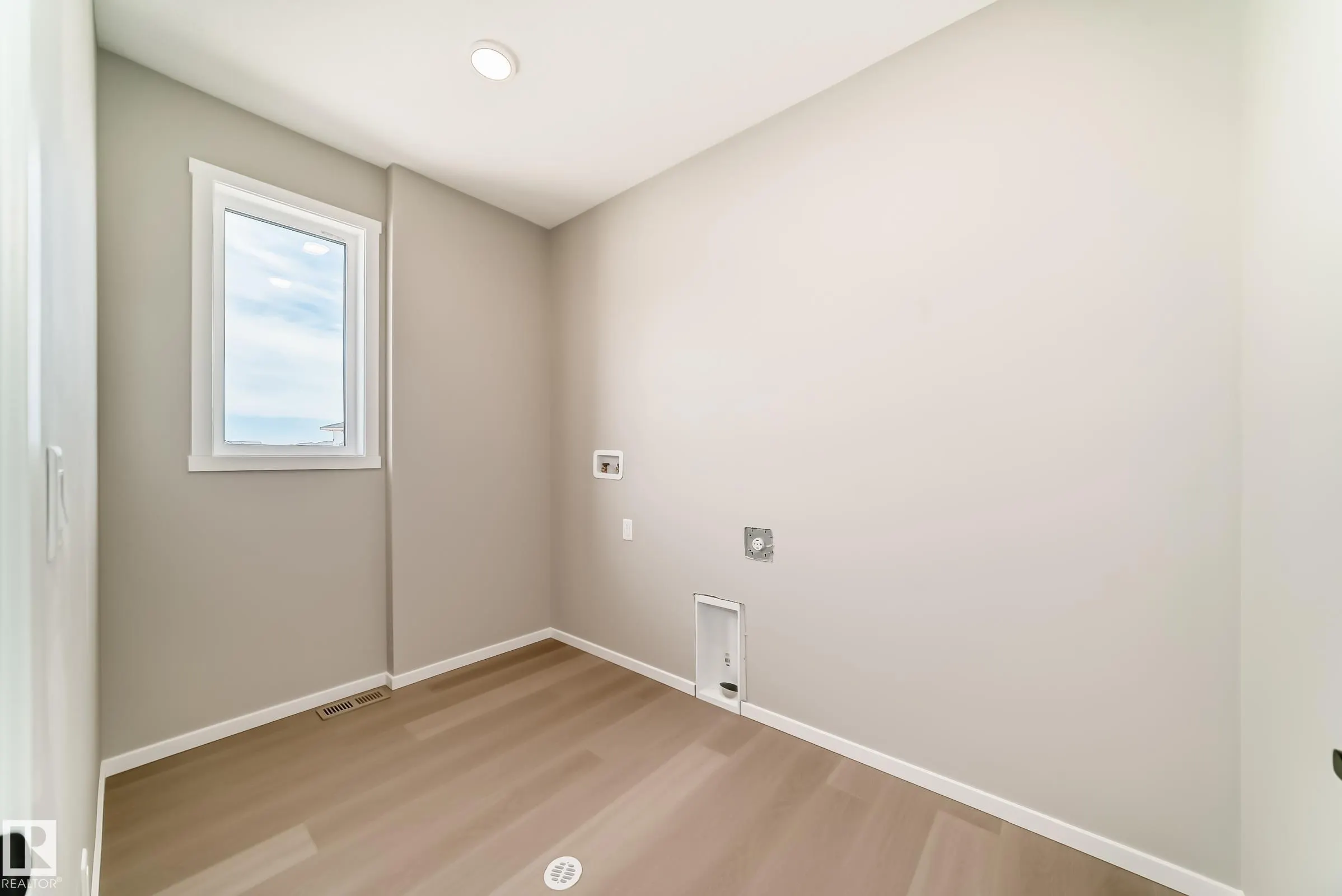 1603 206 Street