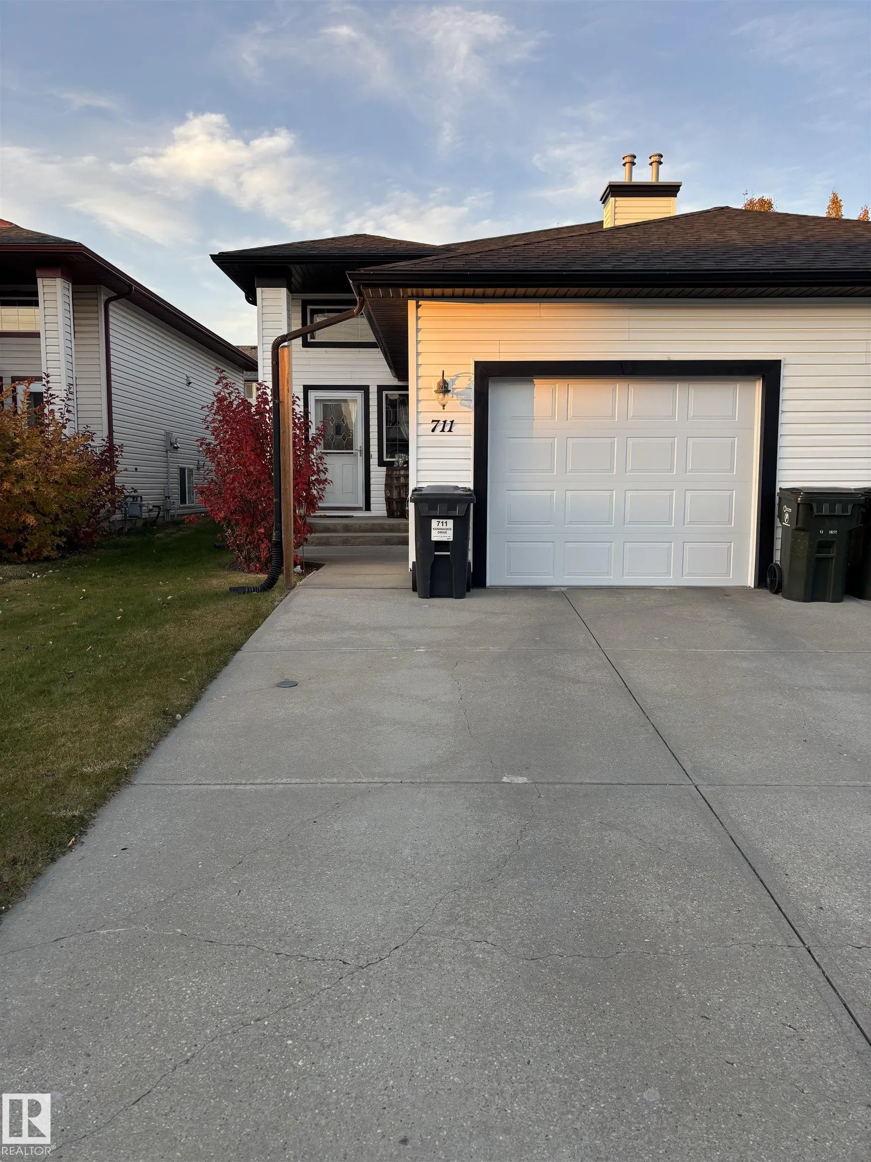 711 Kananaskis Drive