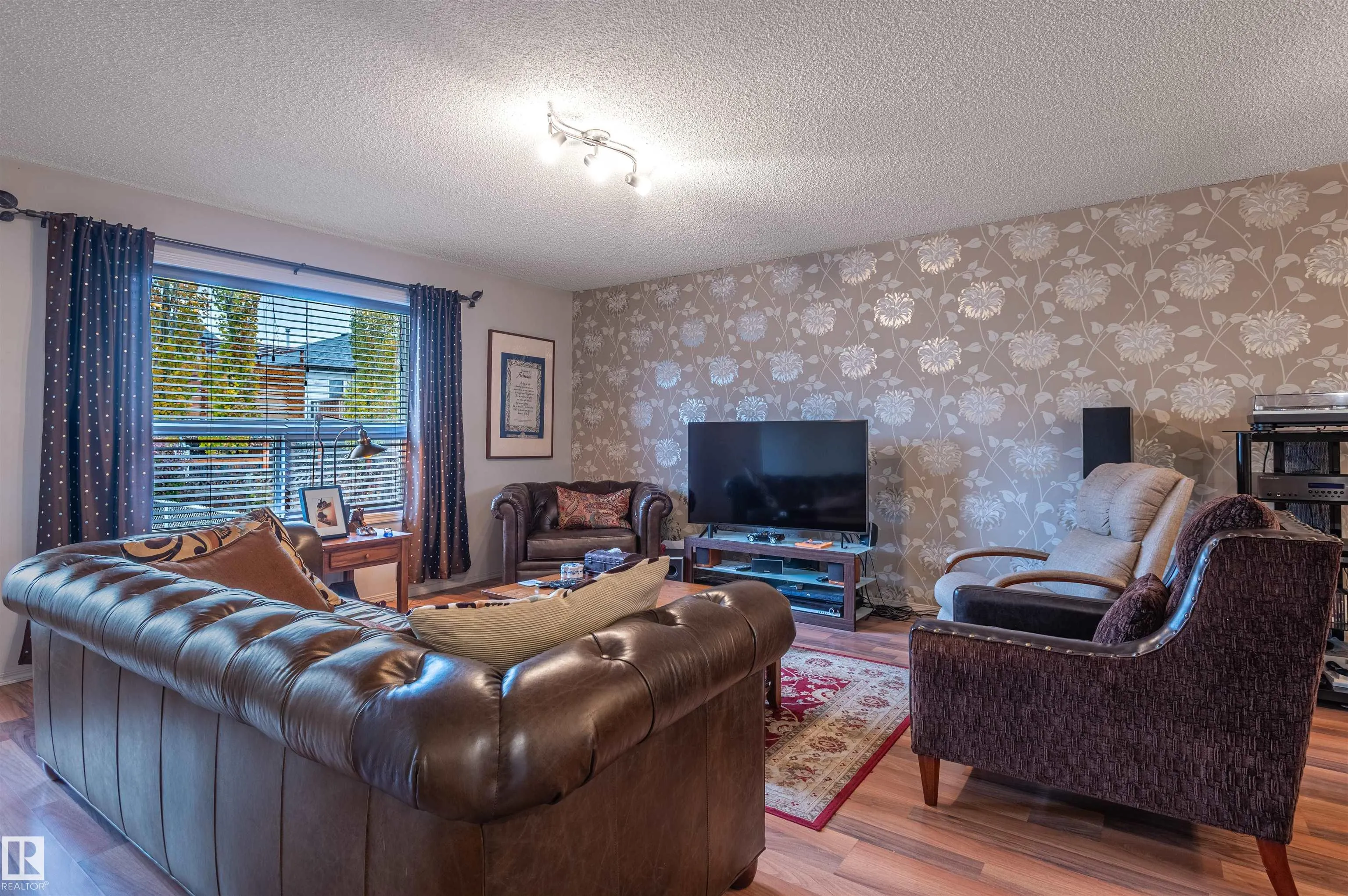 711 Kananaskis Drive