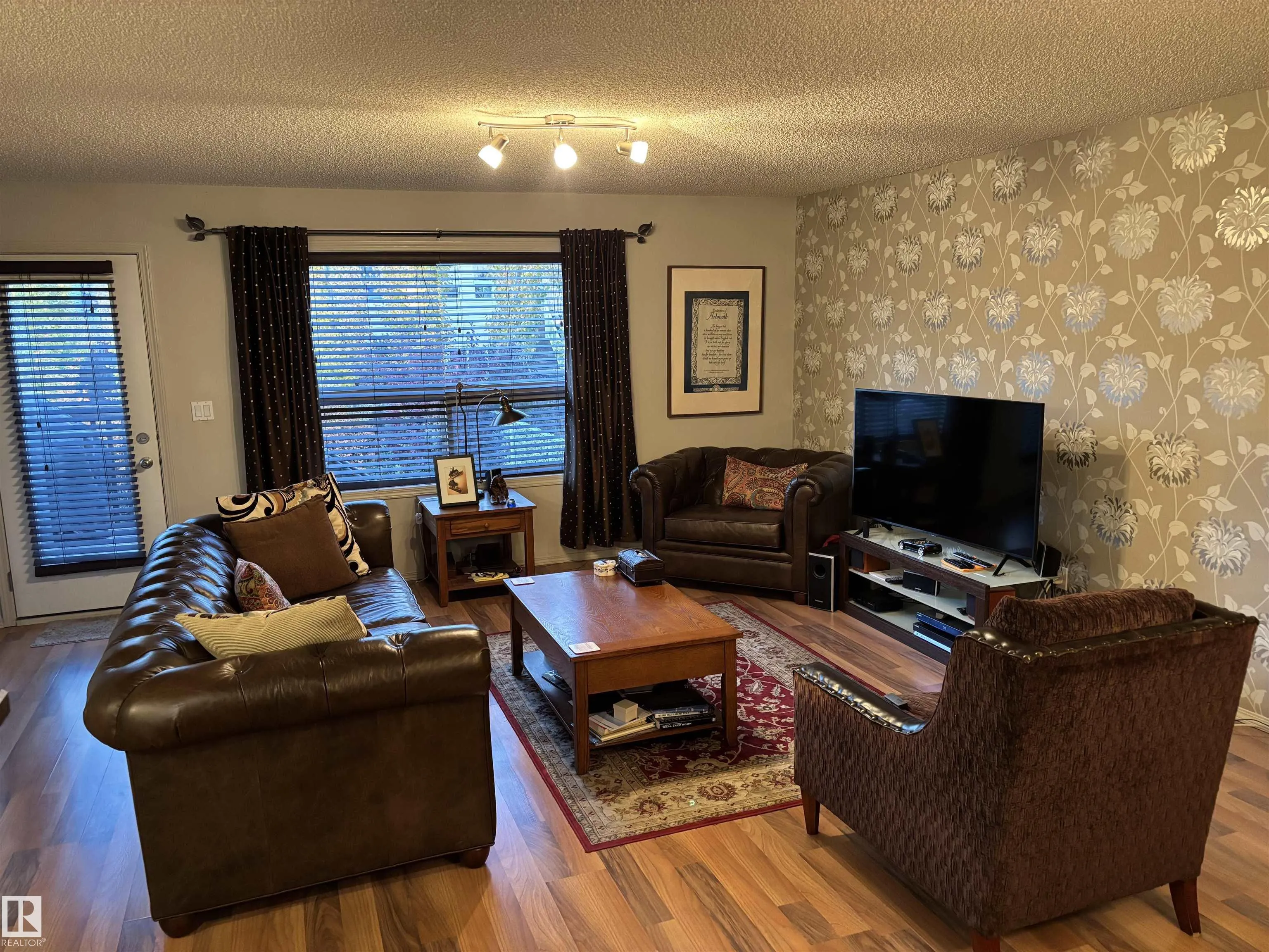 711 Kananaskis Drive