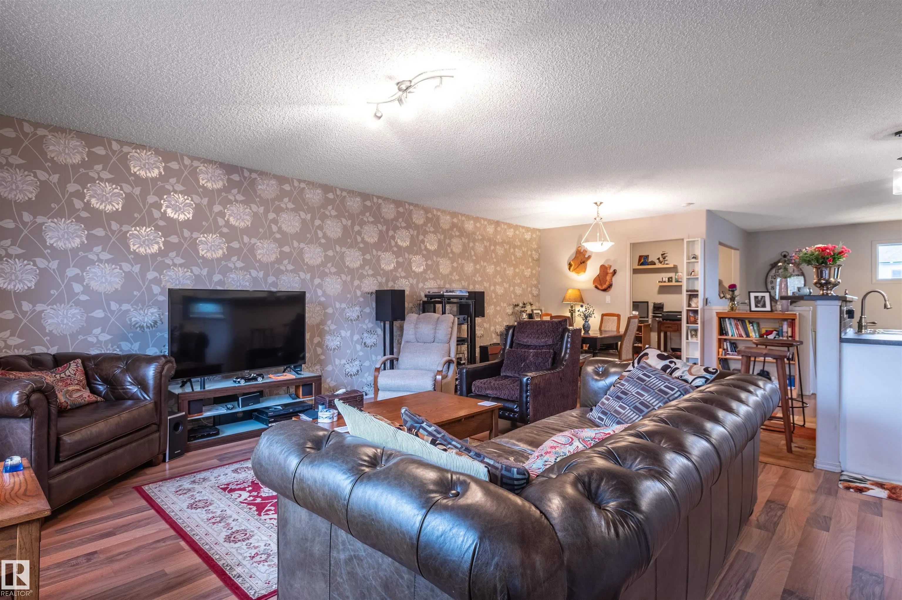 711 Kananaskis Drive