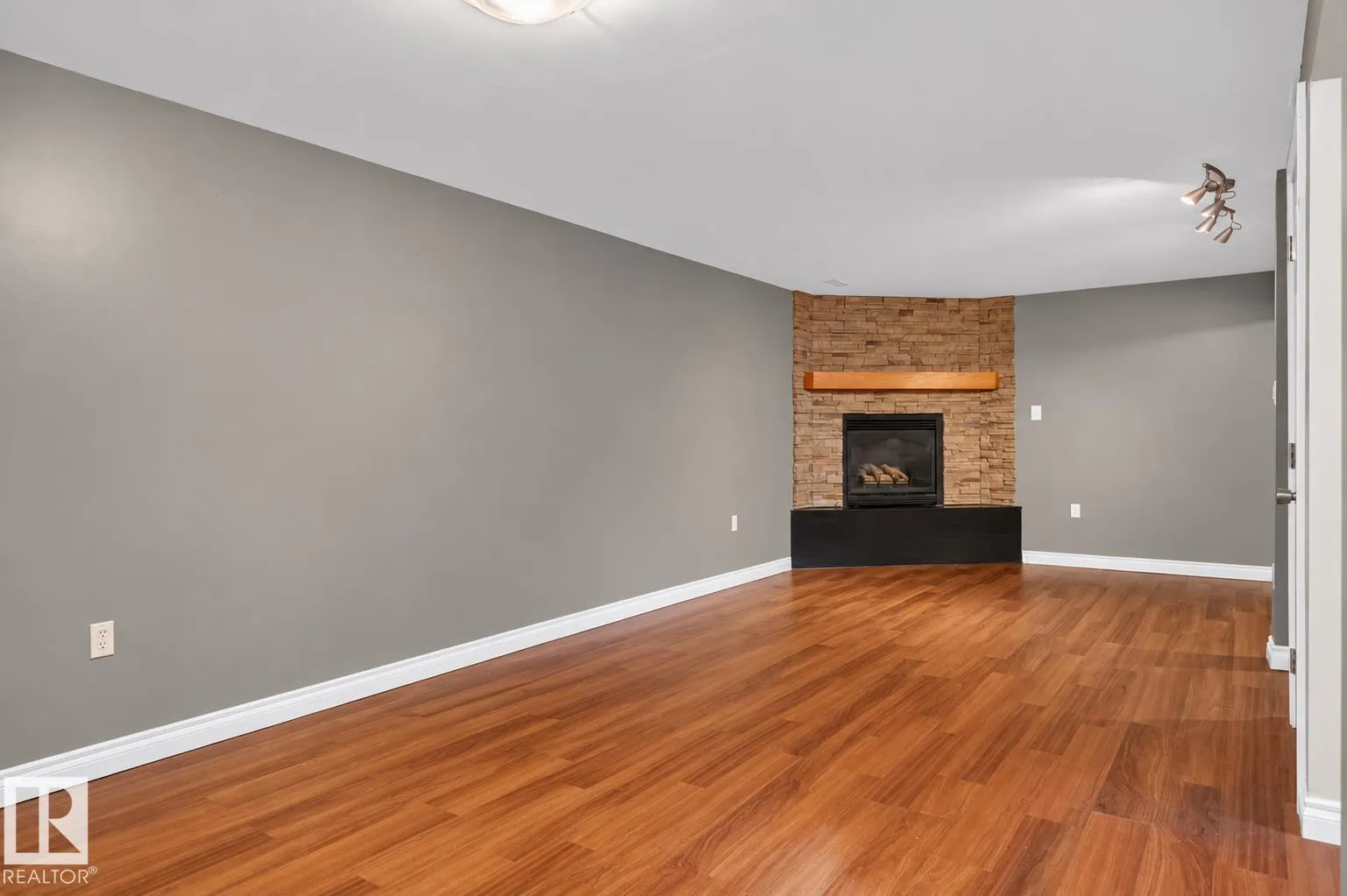 43 Westlake Drive