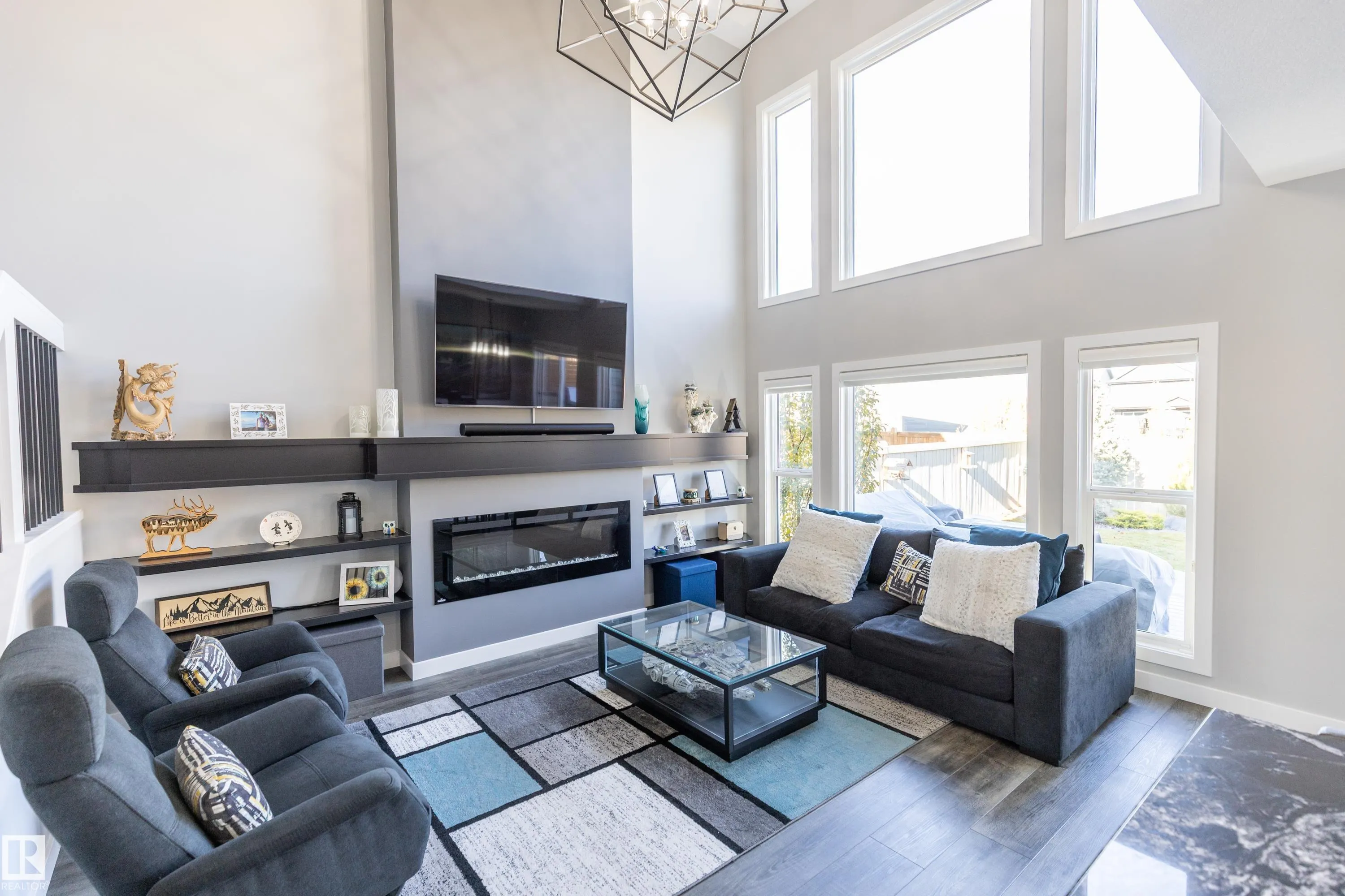 529 EAGLESON Wynd