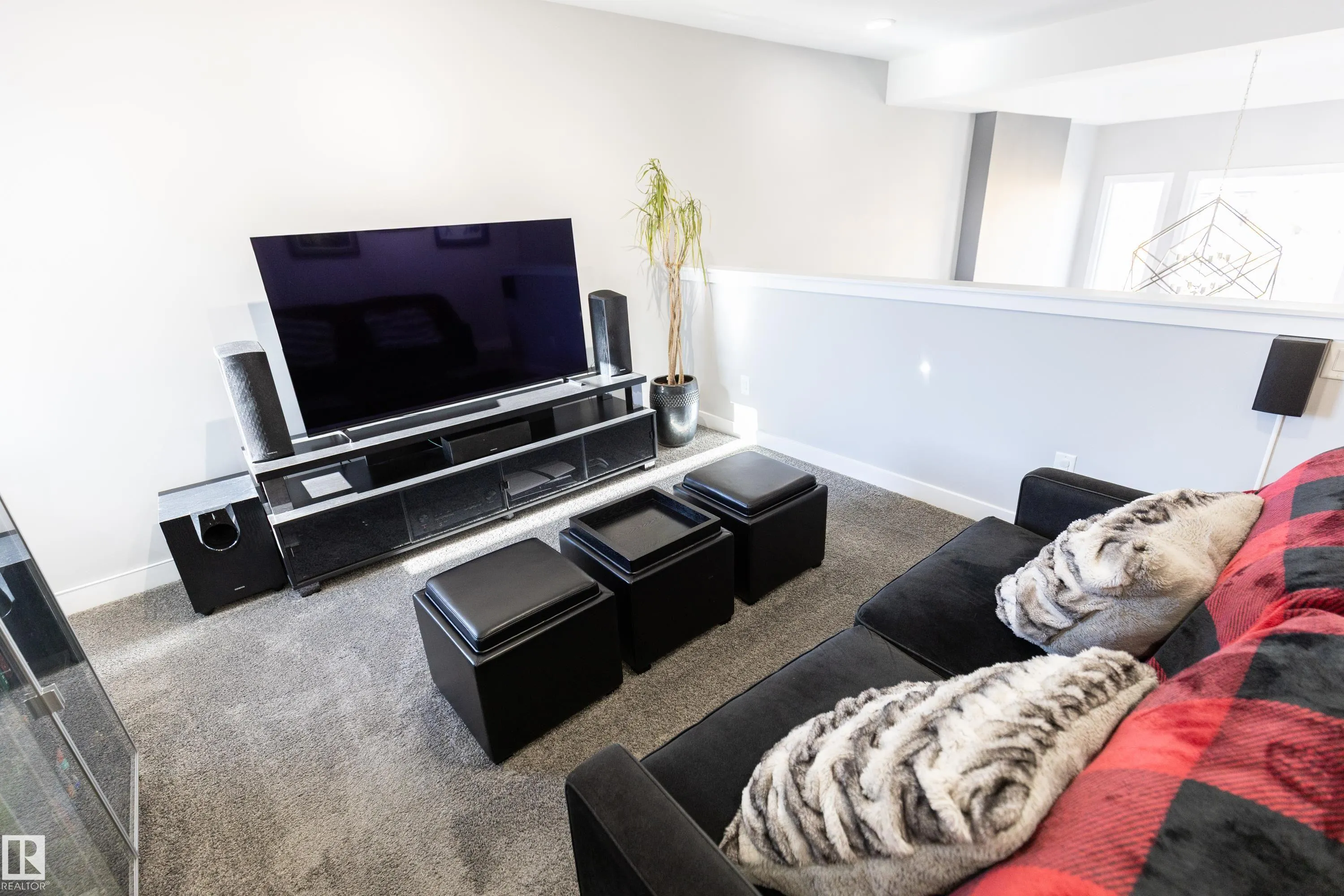 529 EAGLESON Wynd