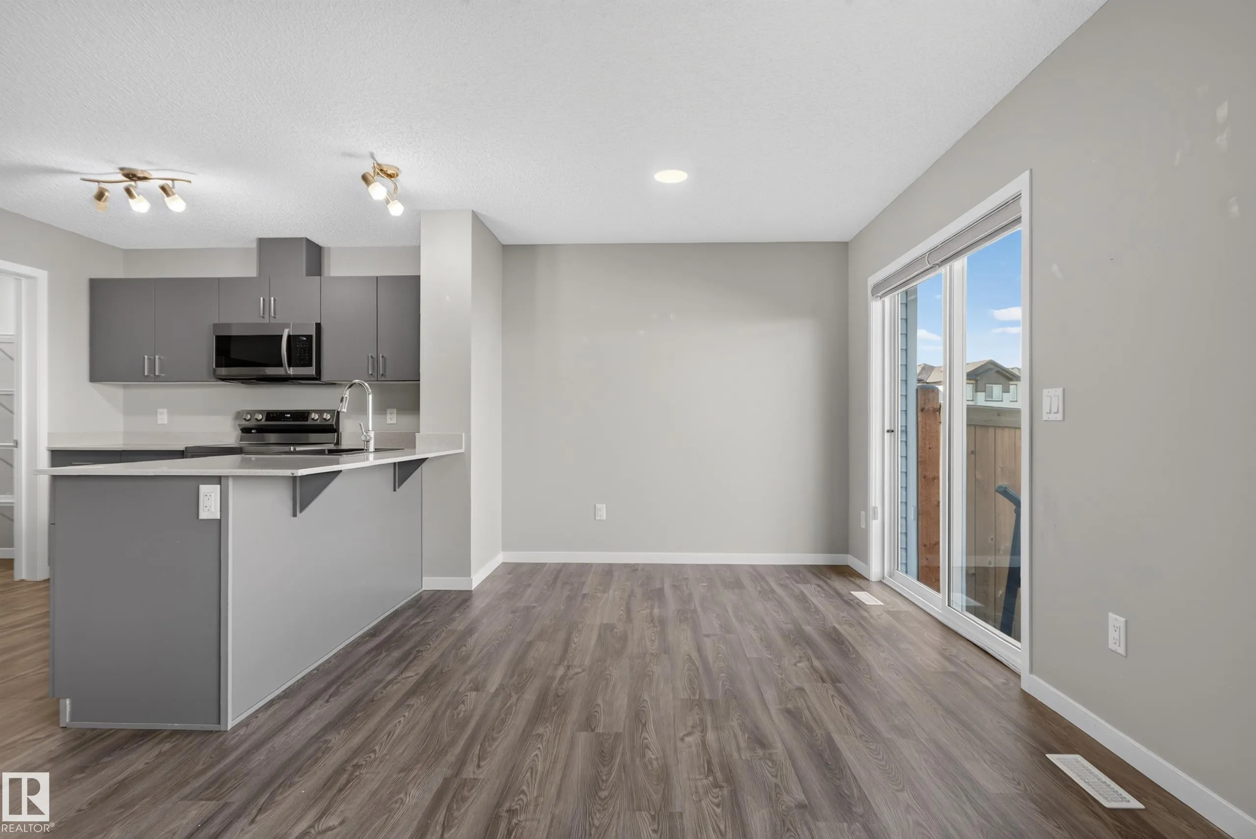 9330 Cooper Bend