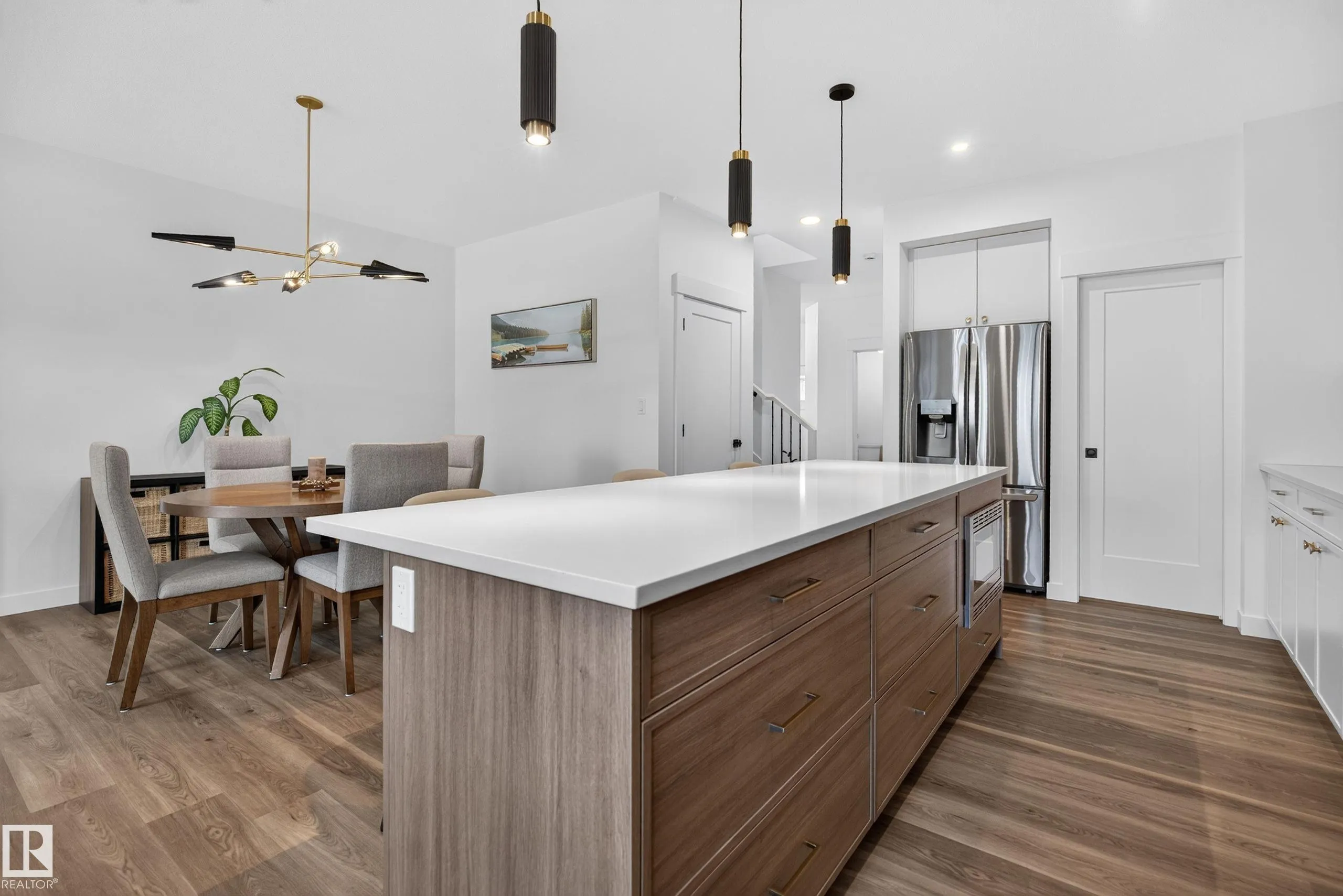 66 GLADSTONE Bend