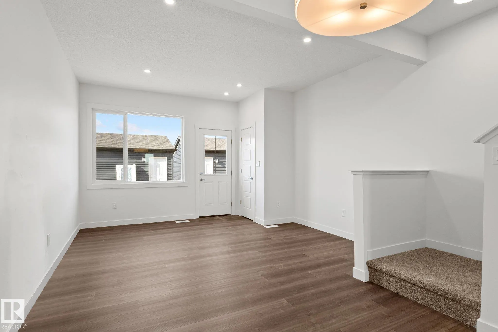 8710 Edgemont Link