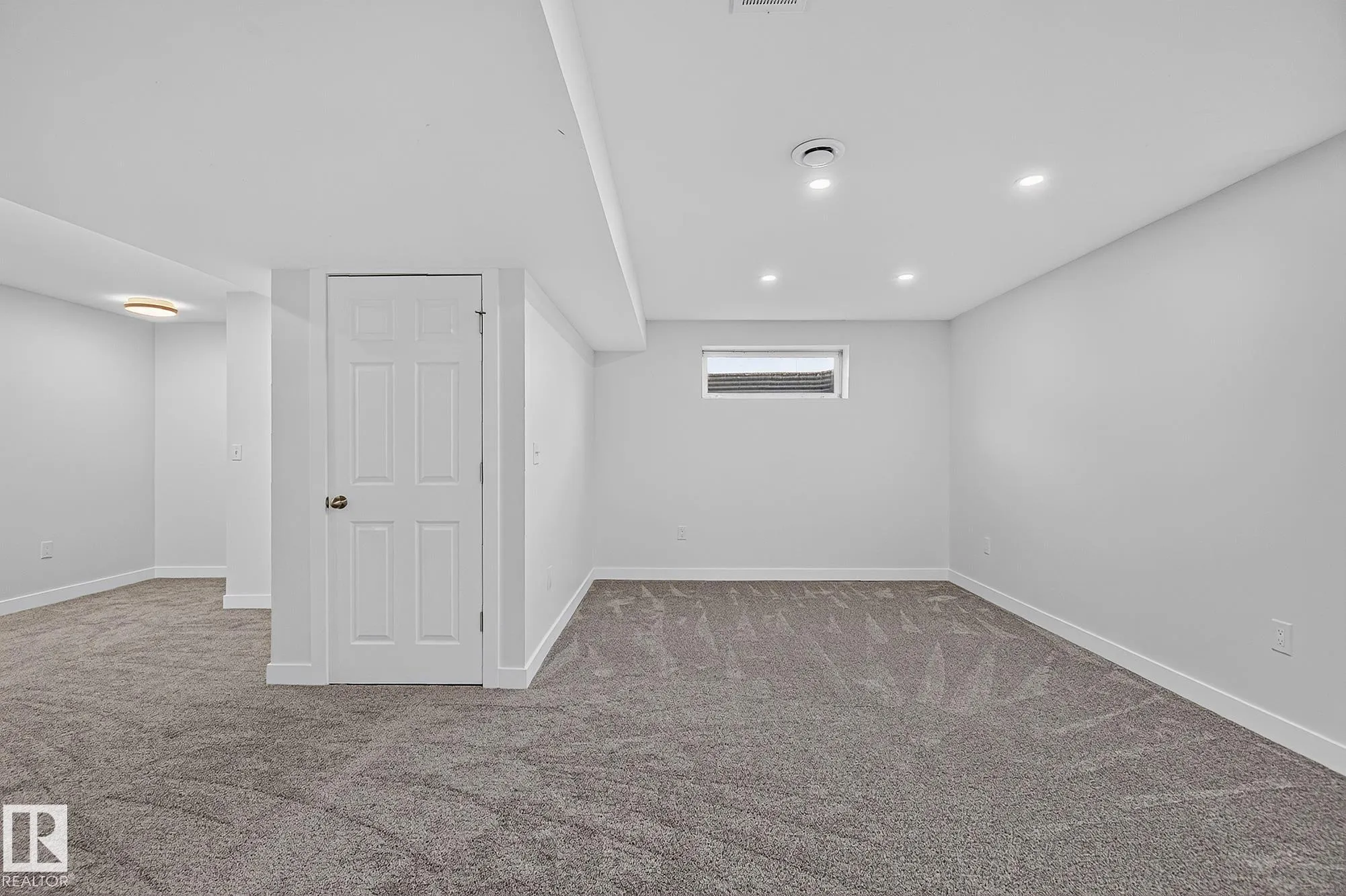 2 HEATHERGLEN Drive