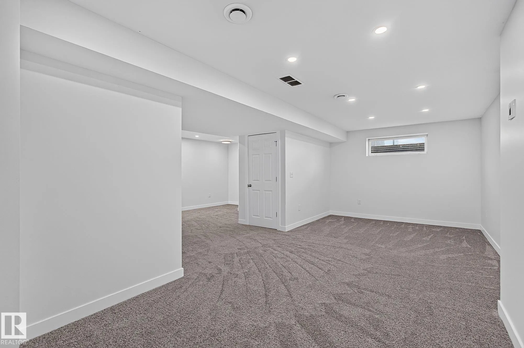 2 HEATHERGLEN Drive