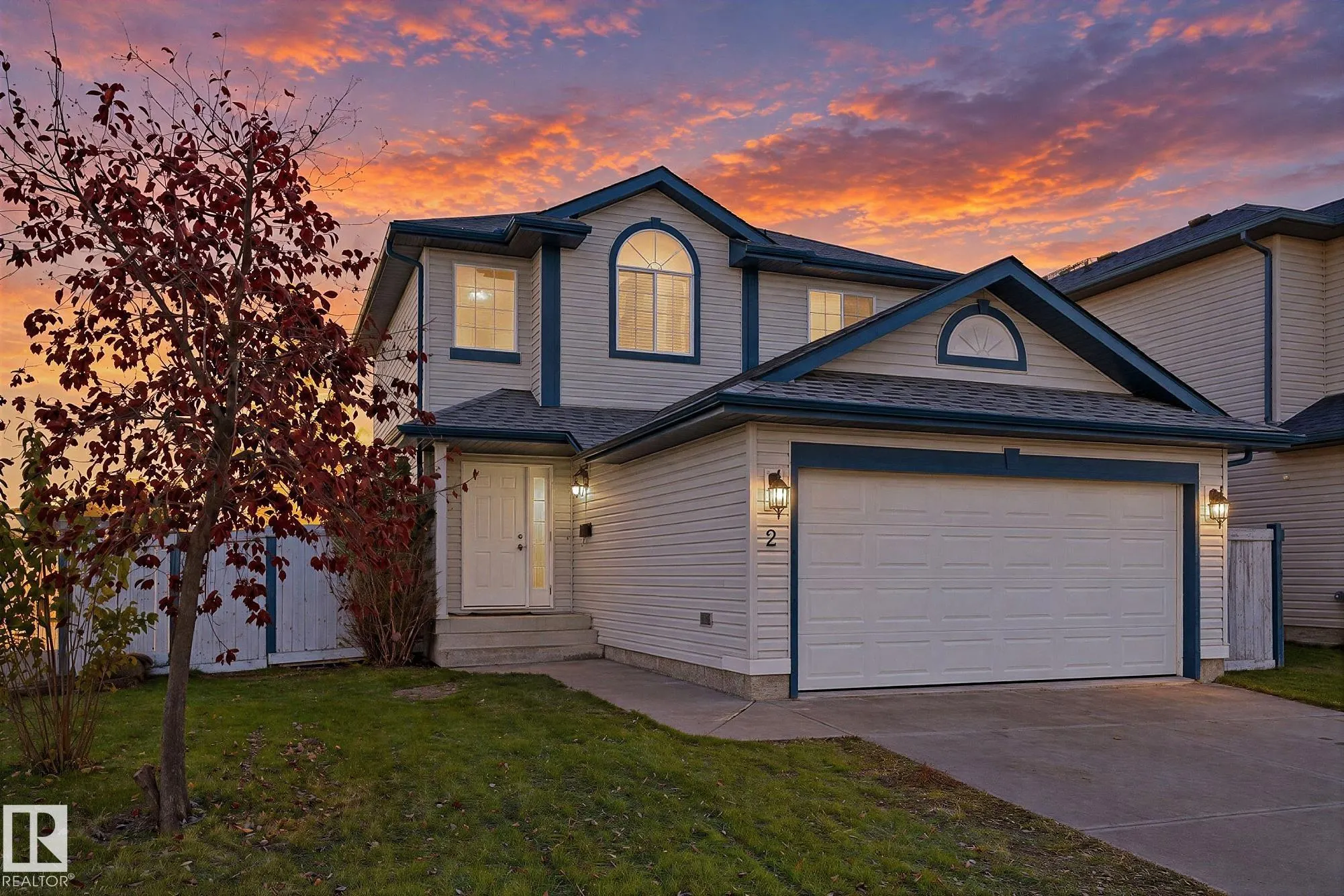 2 HEATHERGLEN Drive