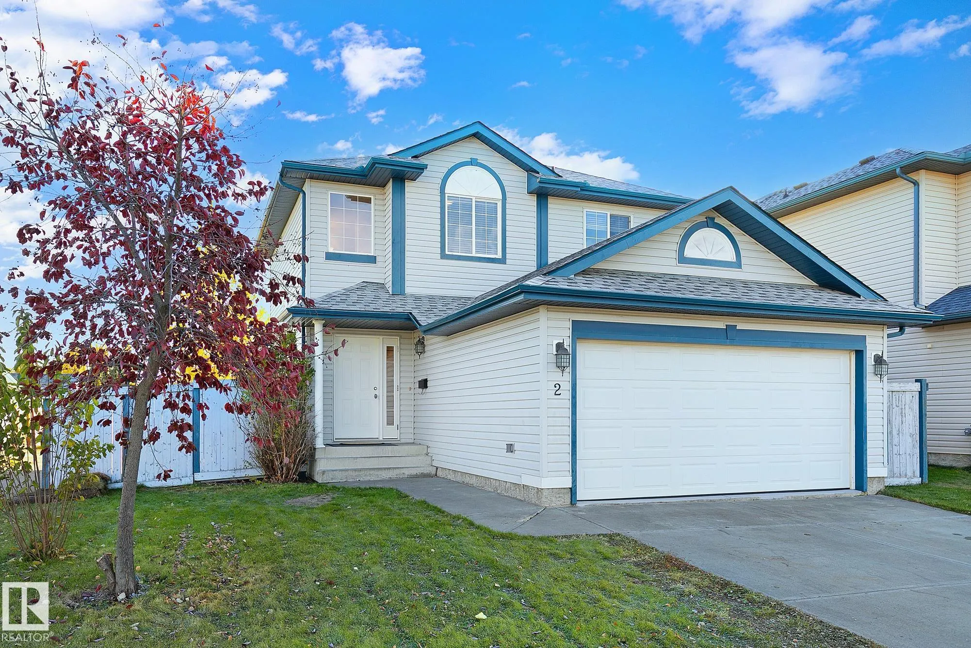 2 HEATHERGLEN Drive