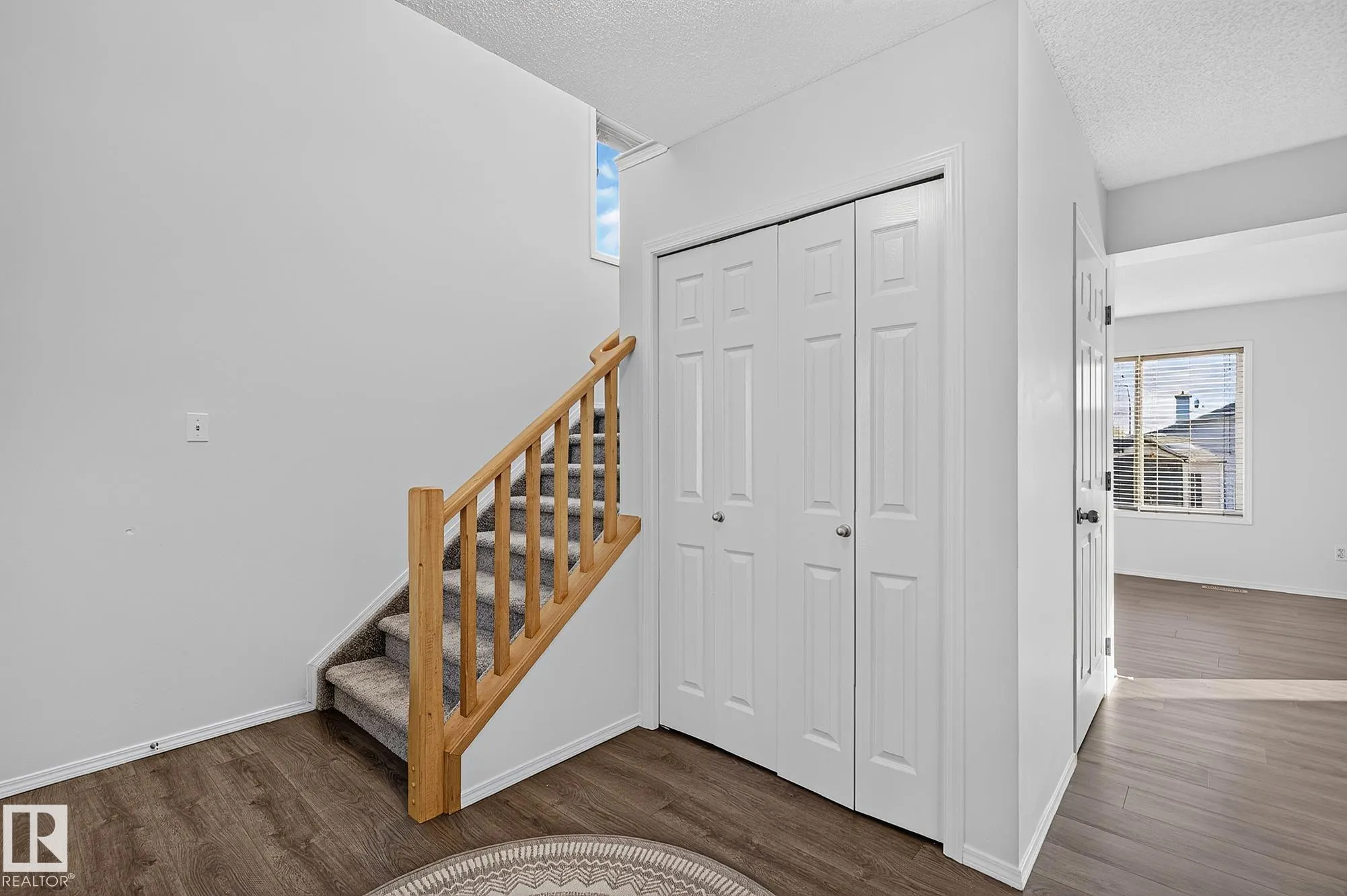 2 HEATHERGLEN Drive