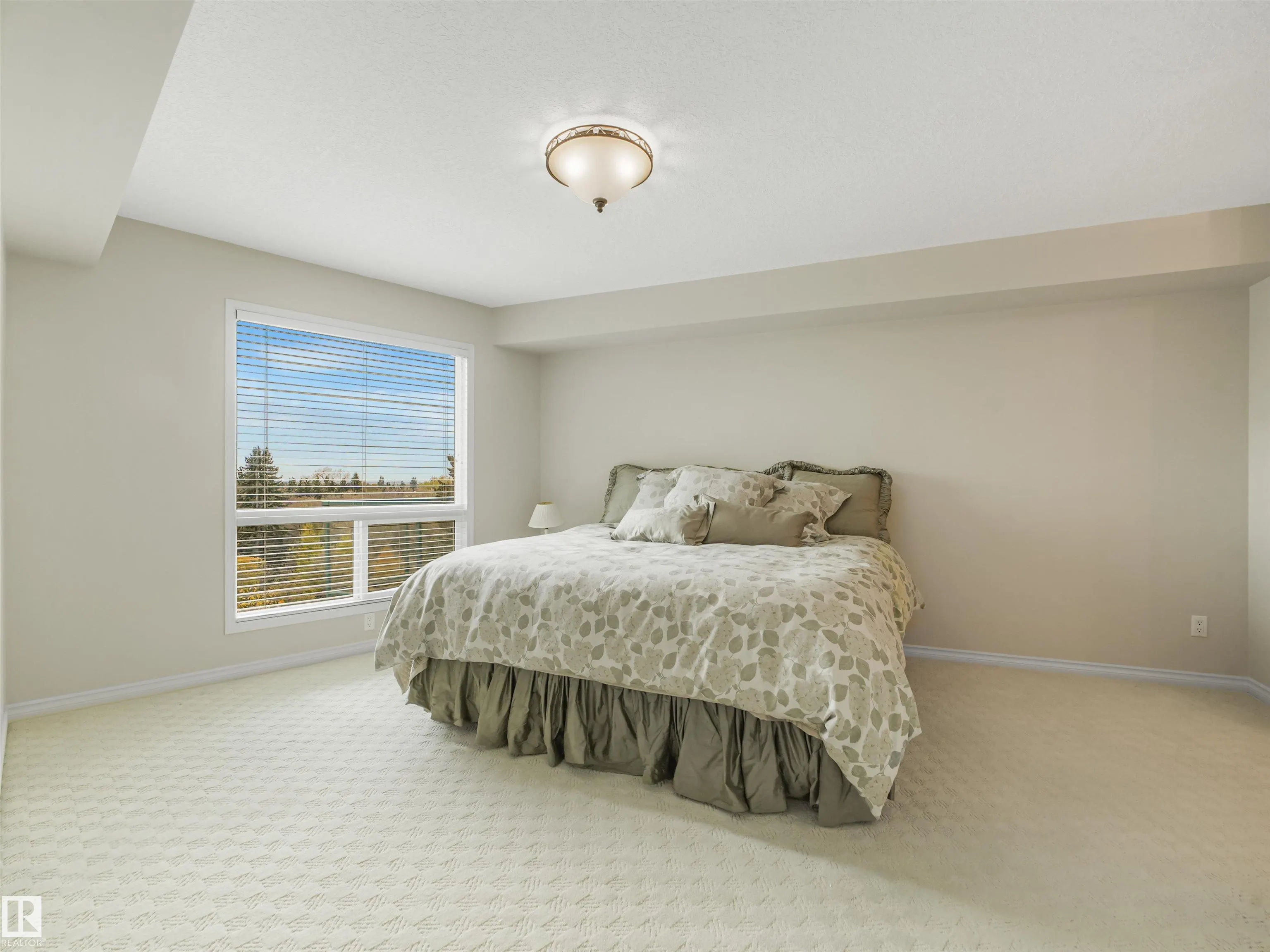 102A Bridgeport Crossing