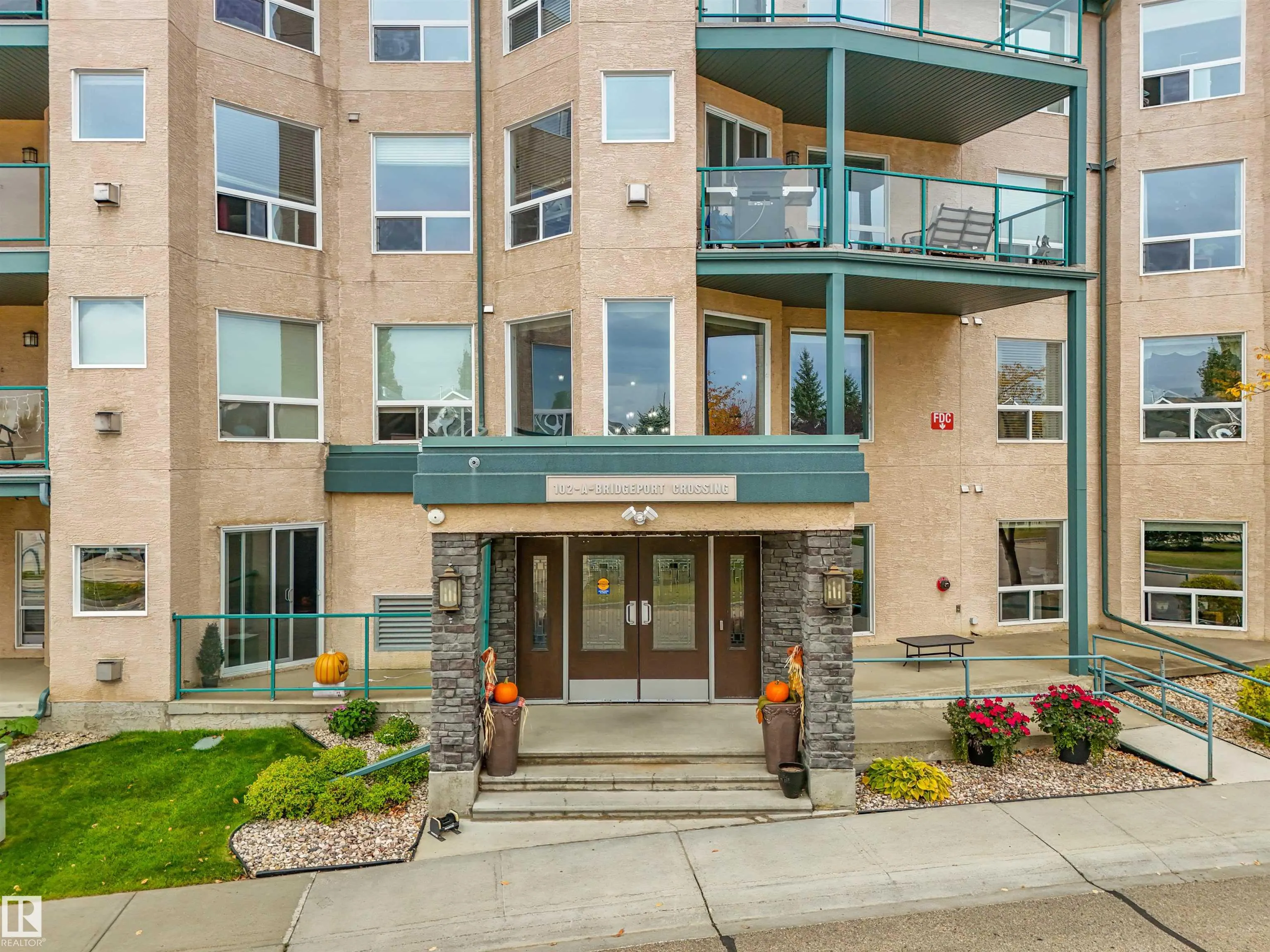 102A Bridgeport Crossing