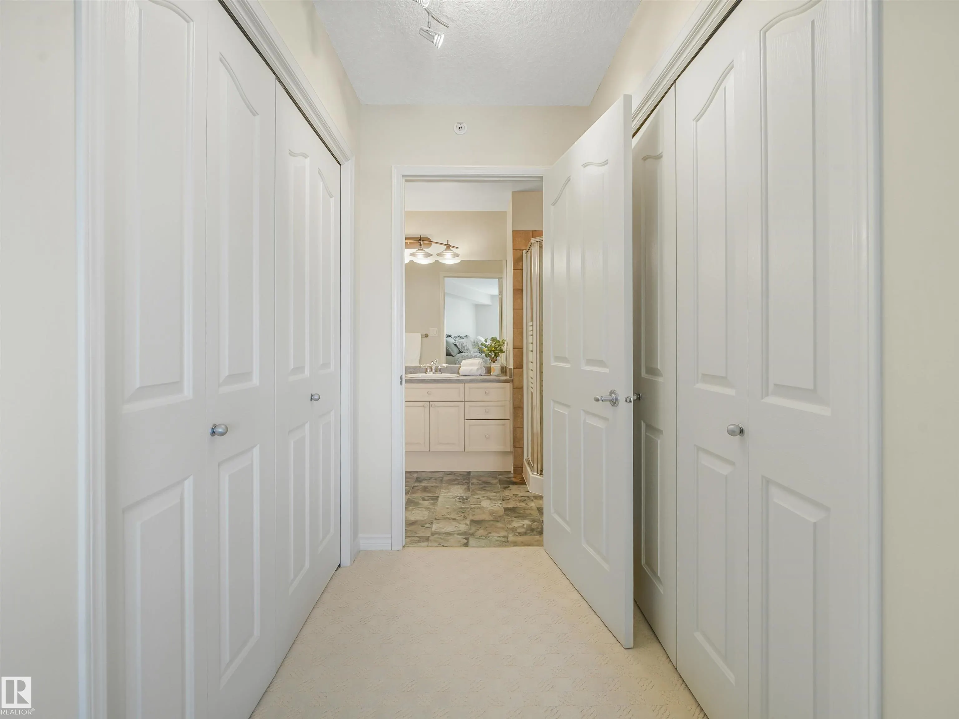 102A Bridgeport Crossing