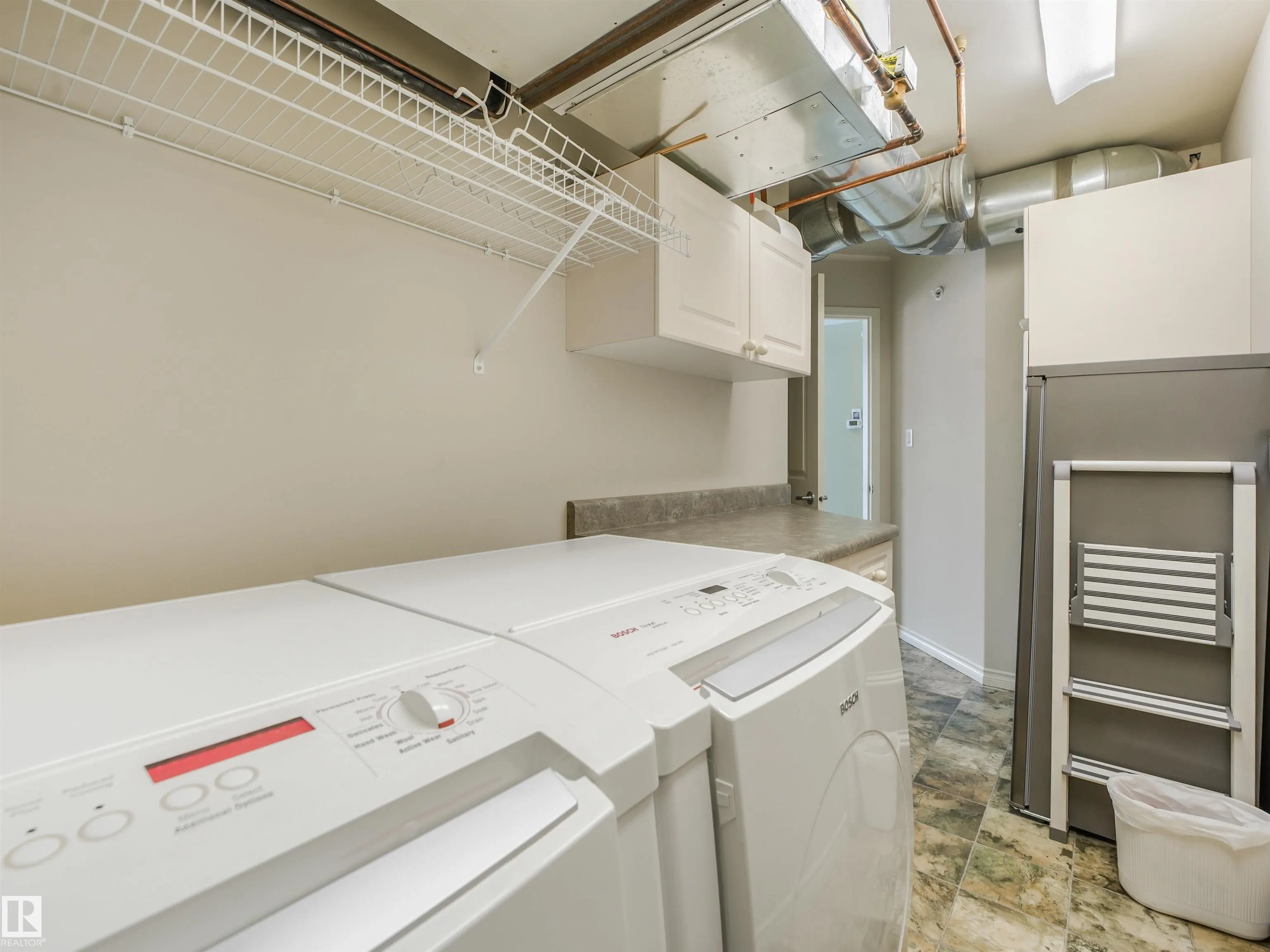 102A Bridgeport Crossing