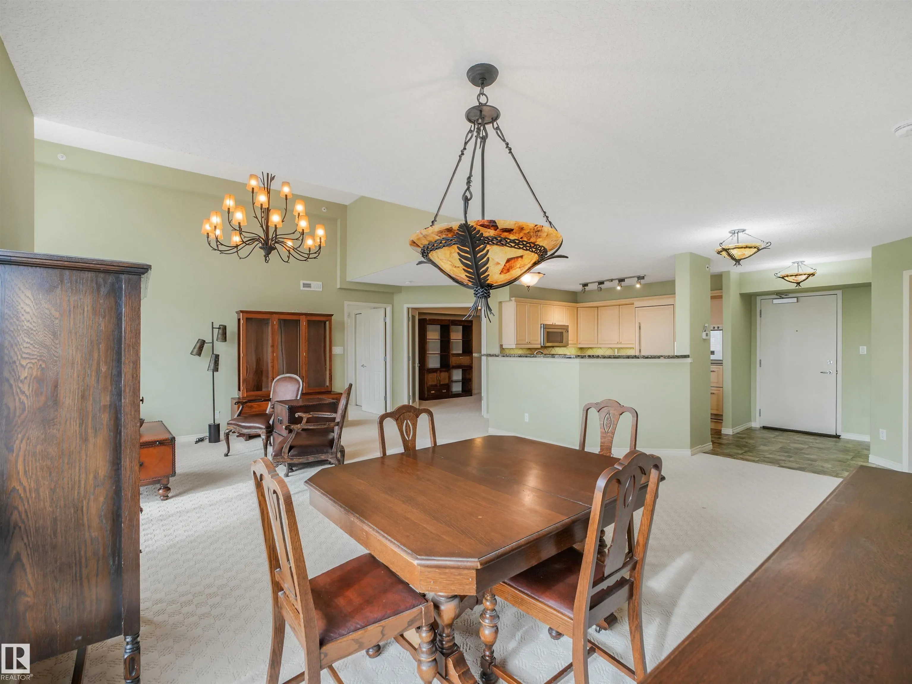 102A Bridgeport Crossing