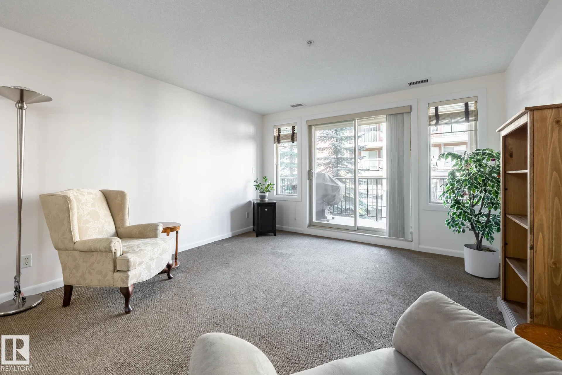 400 PALISADES Way