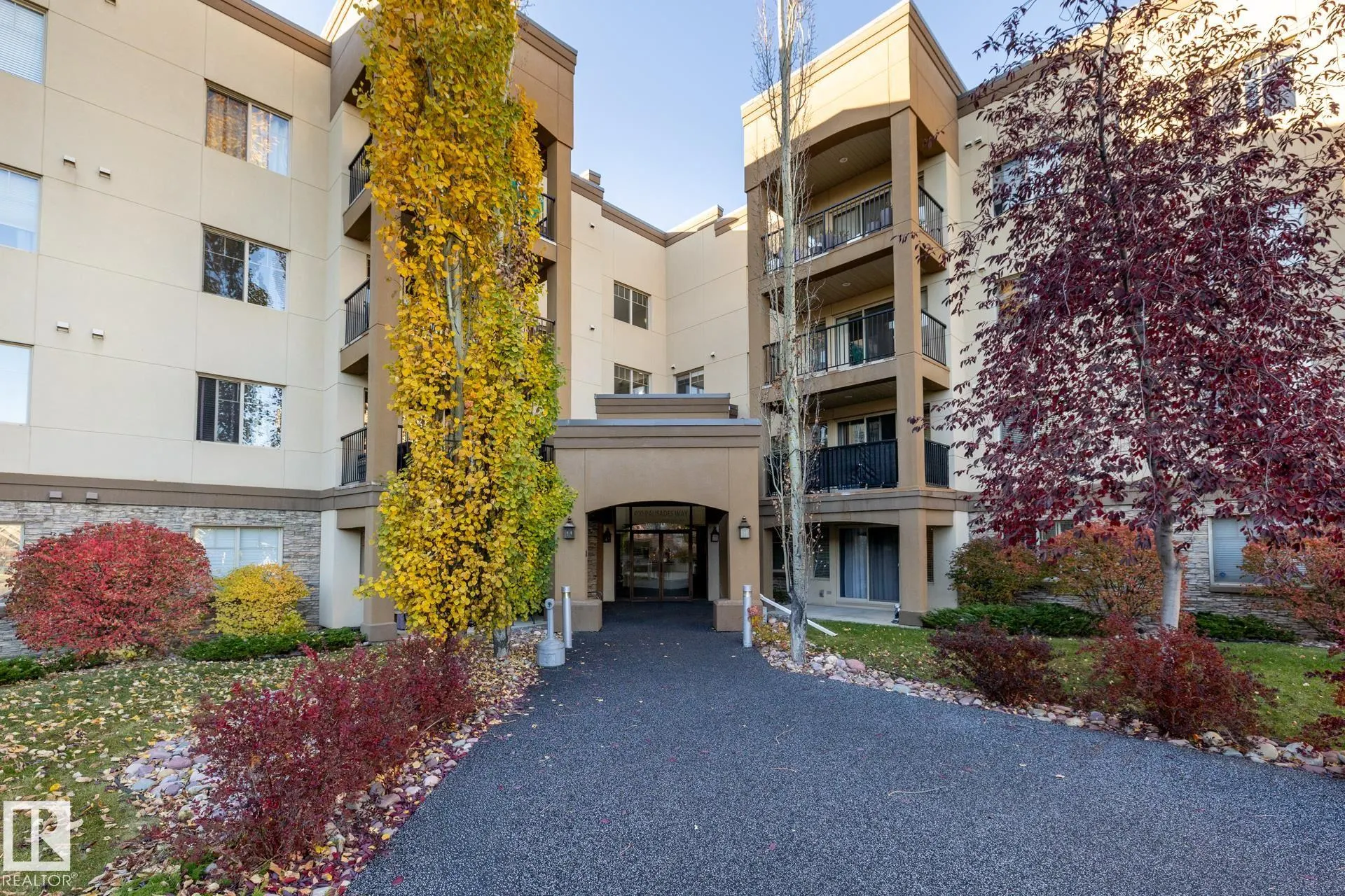 400 PALISADES Way