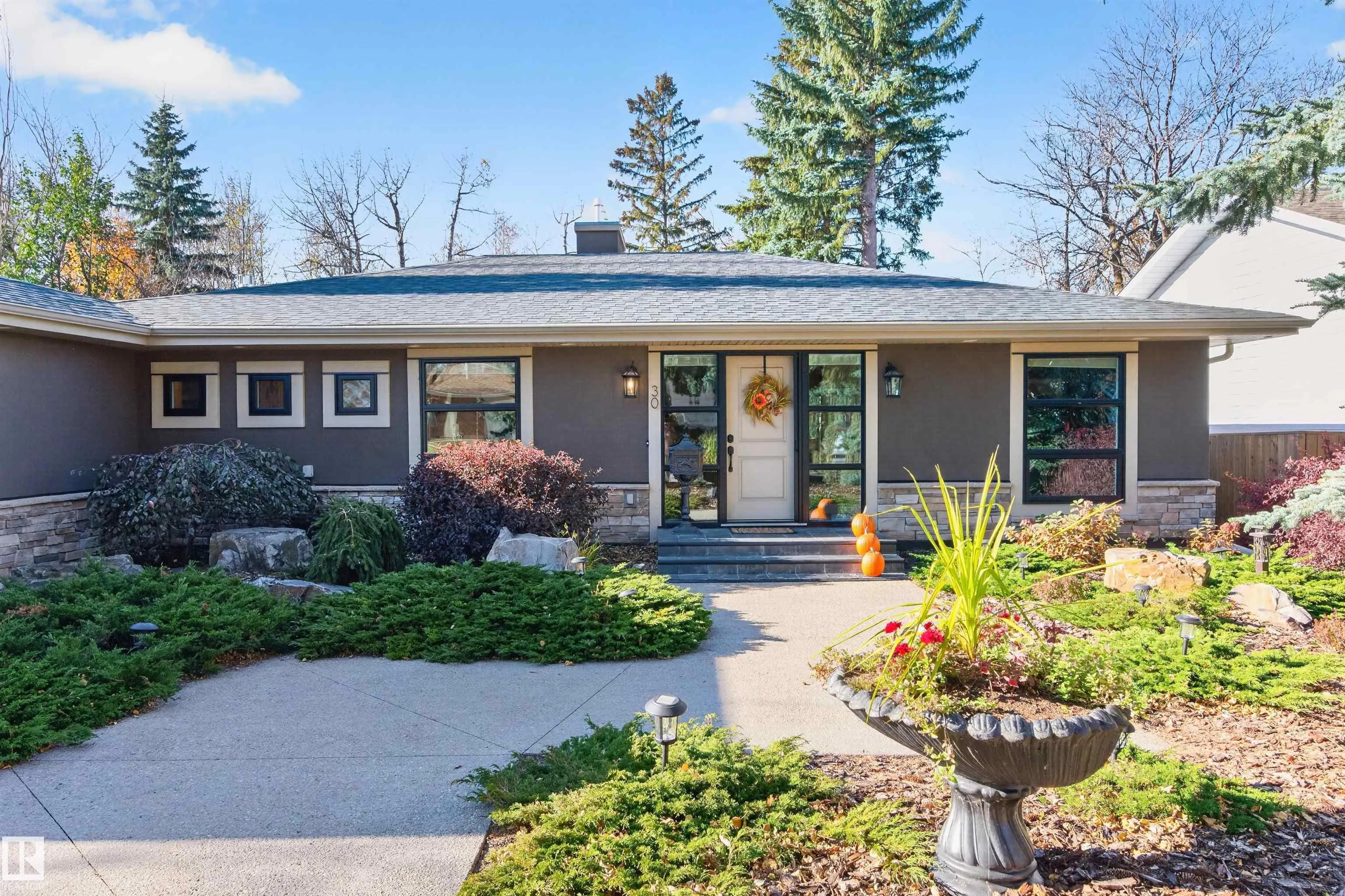 30 LODGEPOLE Crescent