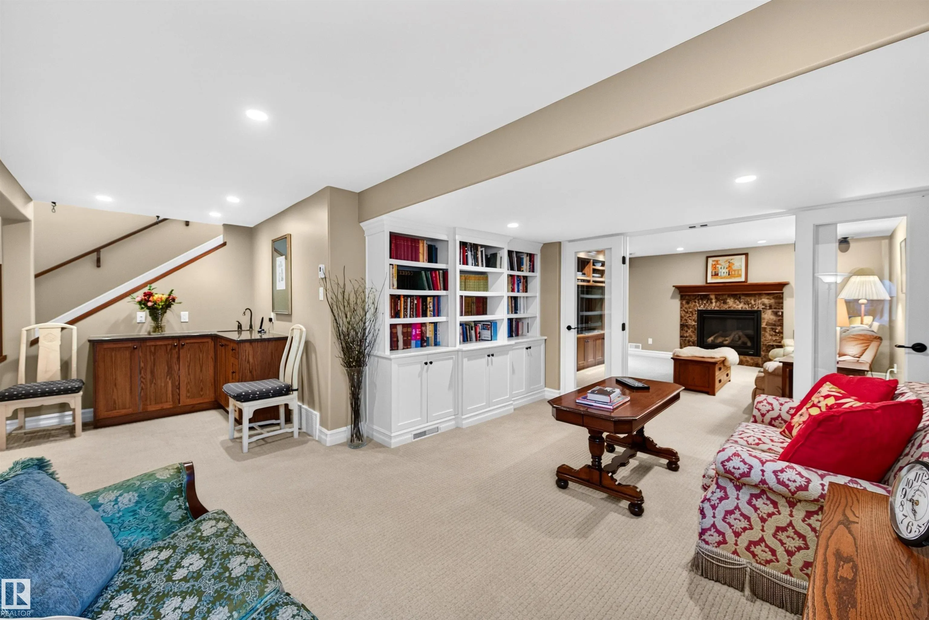 30 LODGEPOLE Crescent