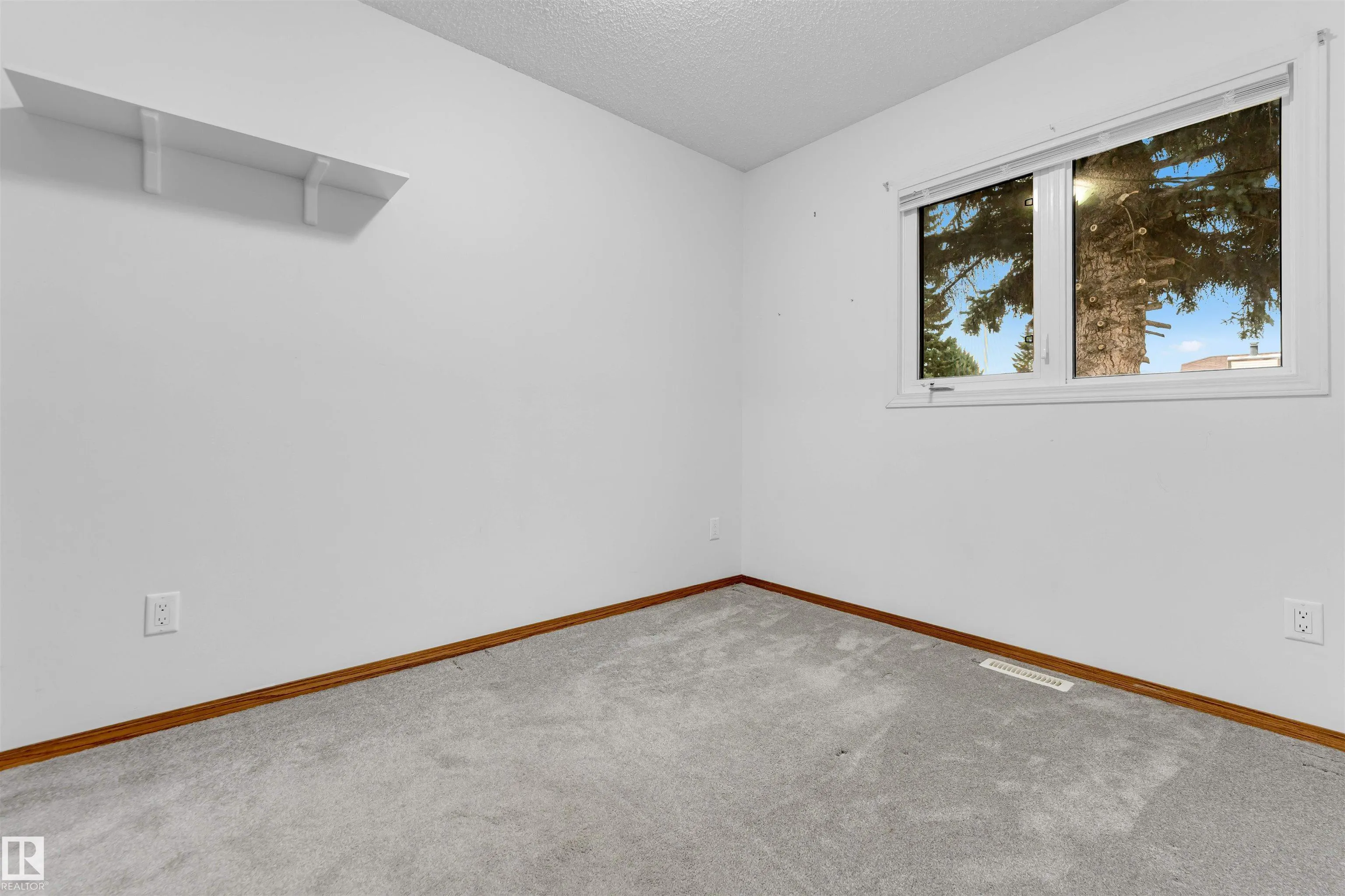 1160 35A Street