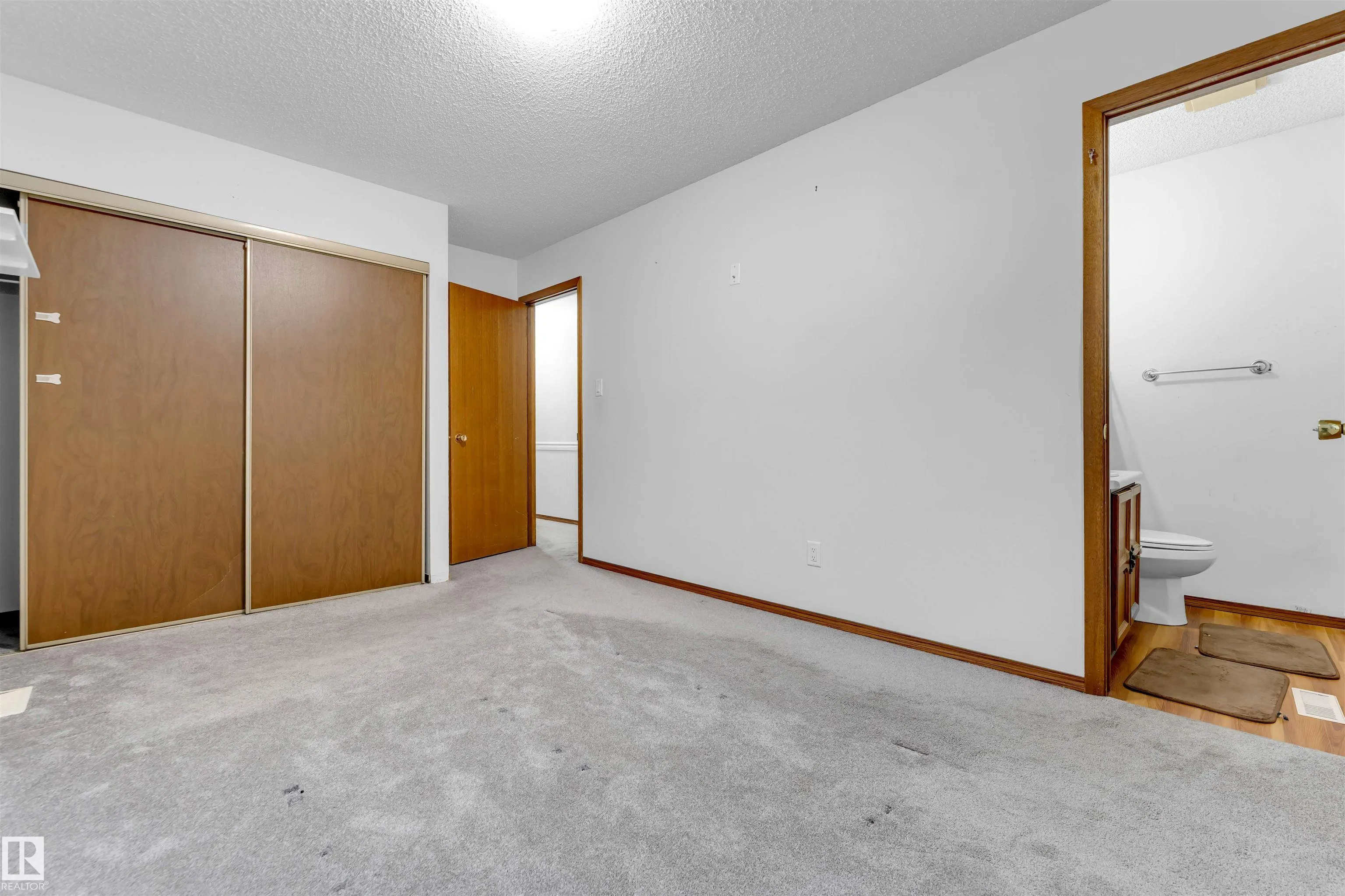 1160 35A Street