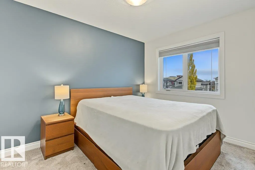 75 LAMPLIGHT Drive
