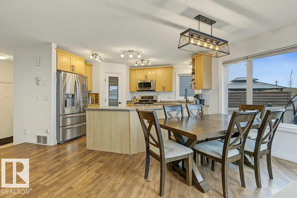 75 LAMPLIGHT Drive
