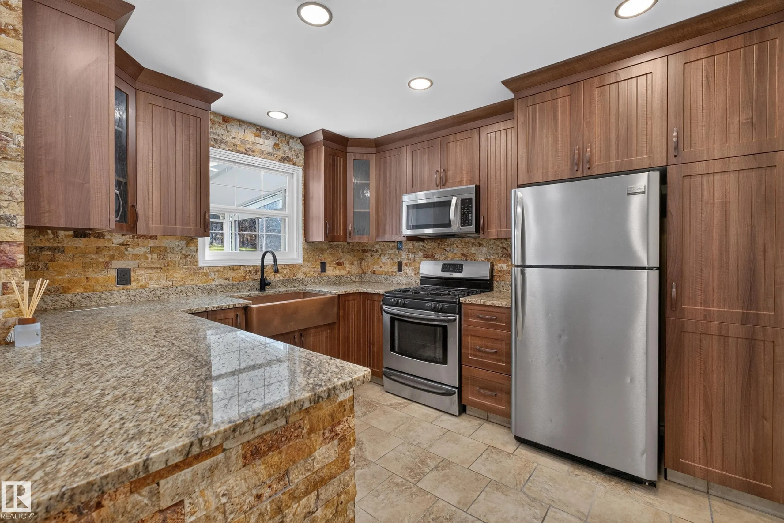 21 Maple Ridge Drive
