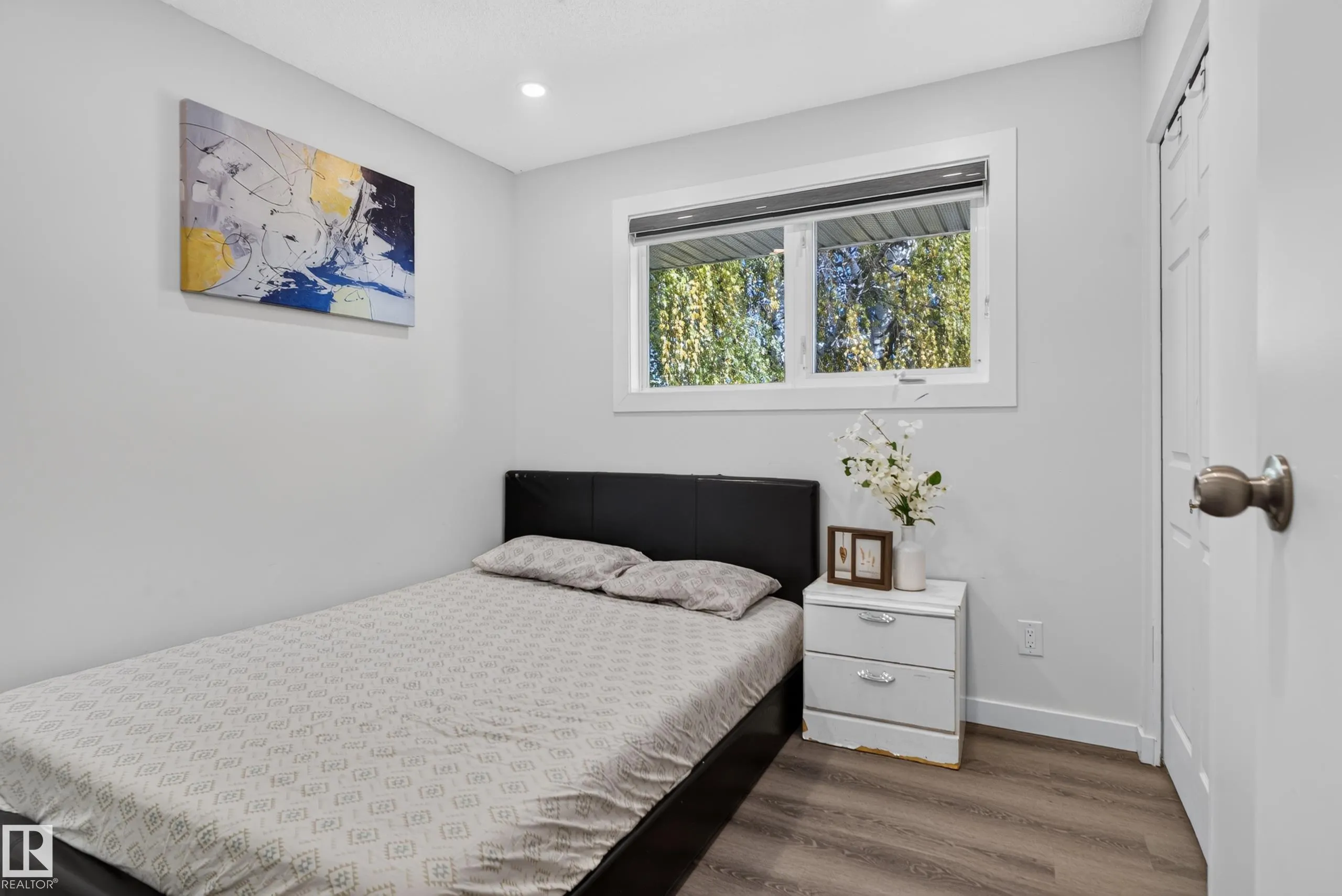 67 HENRY Avenue