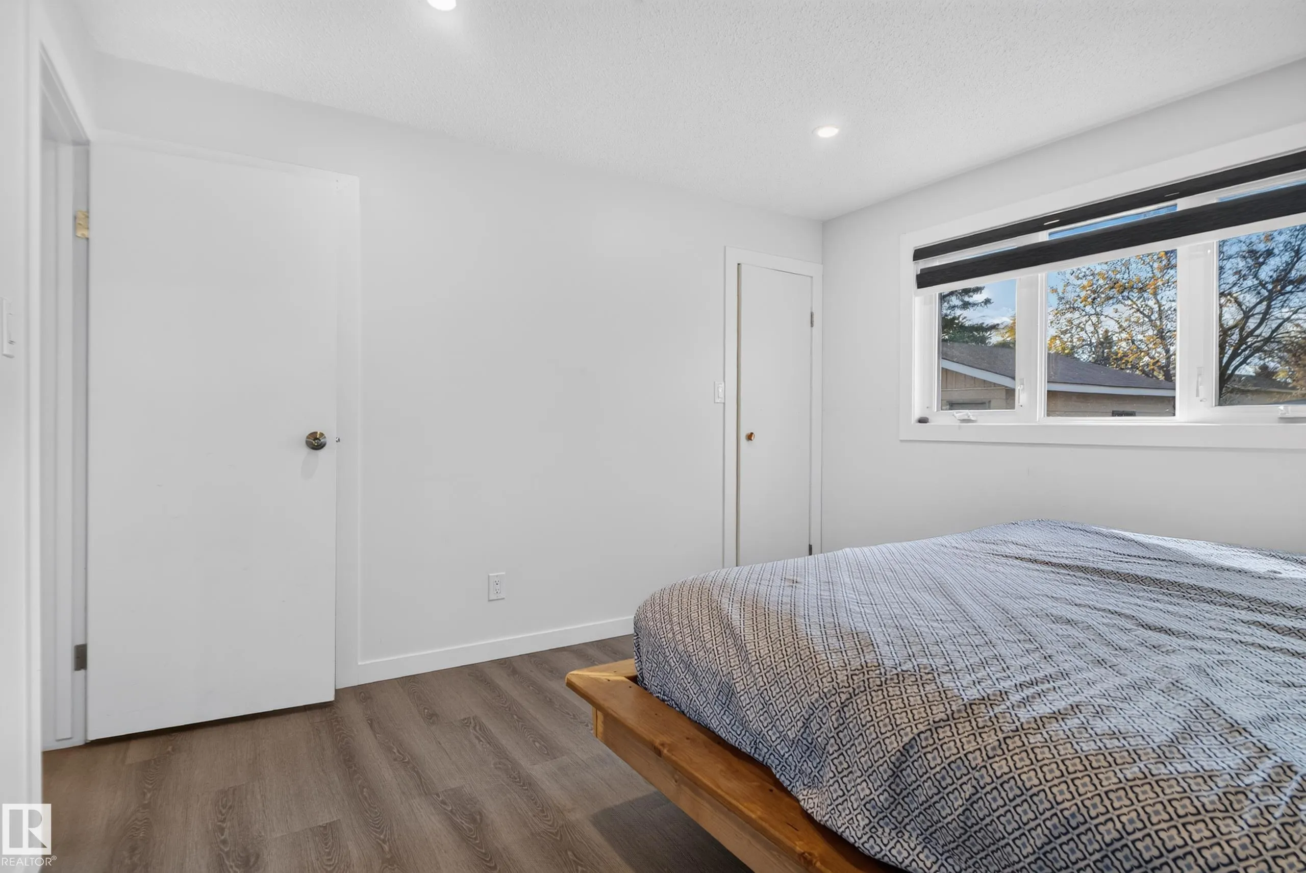 67 HENRY Avenue