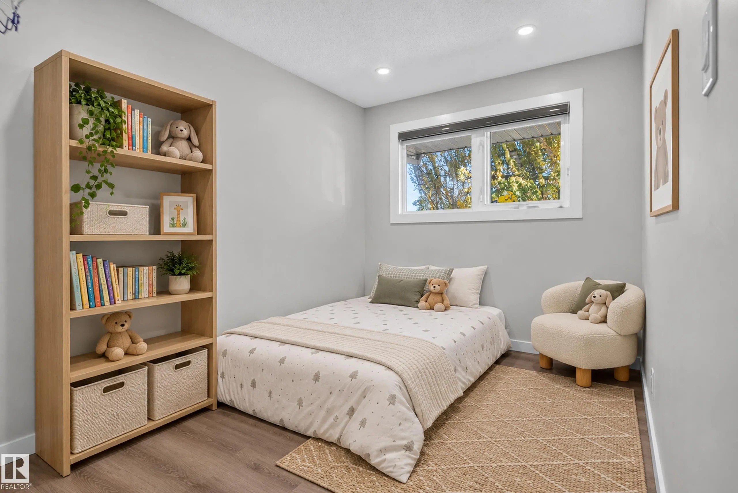 67 HENRY Avenue