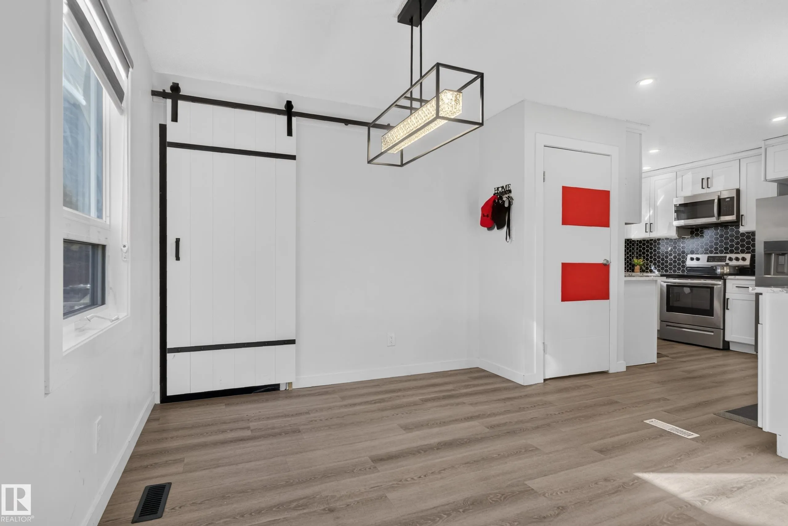67 HENRY Avenue